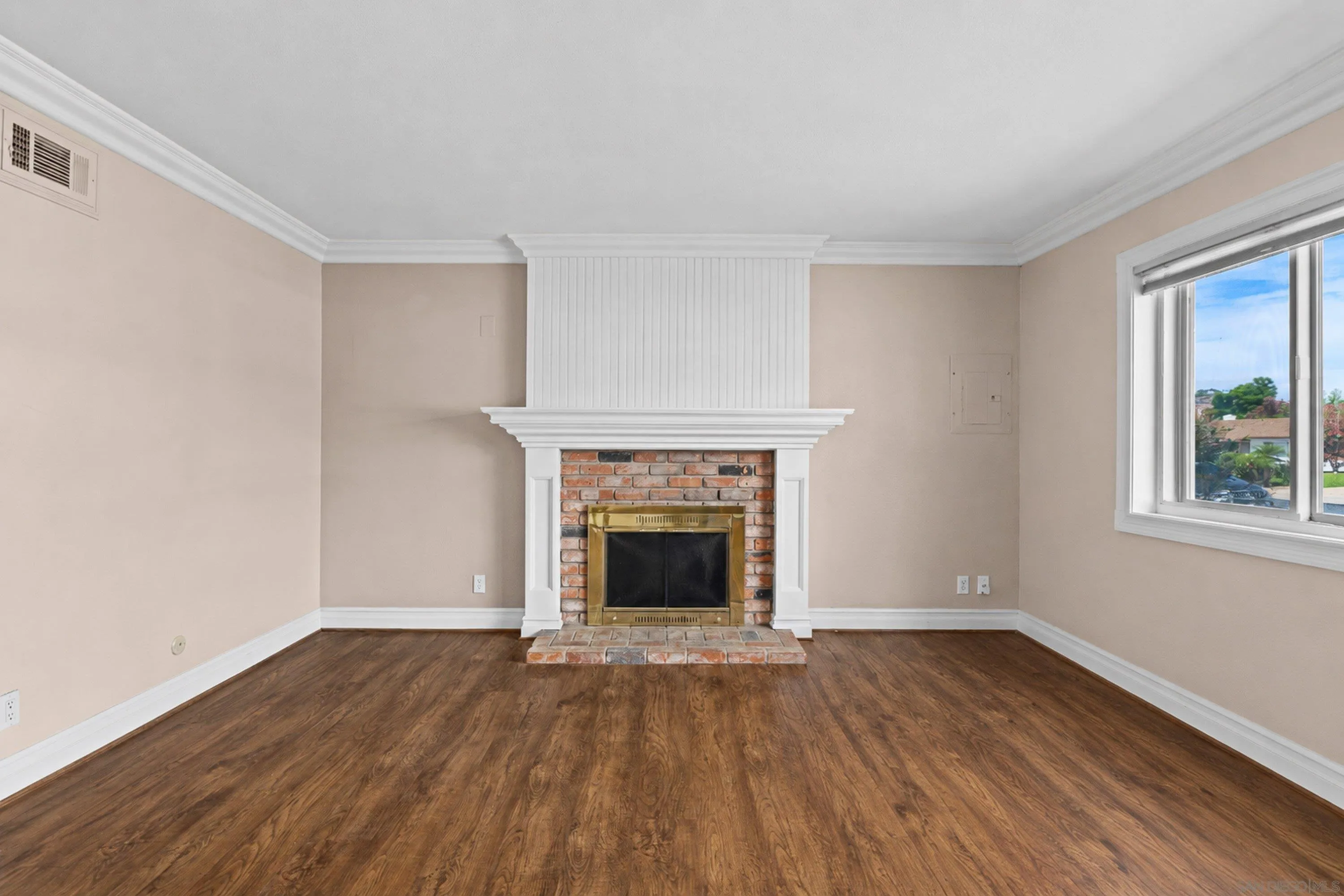 https://cdn.realtyfeed.com/cdn/127/260021496/b0aac3ad3de42c37e49095f86e06e035.webp