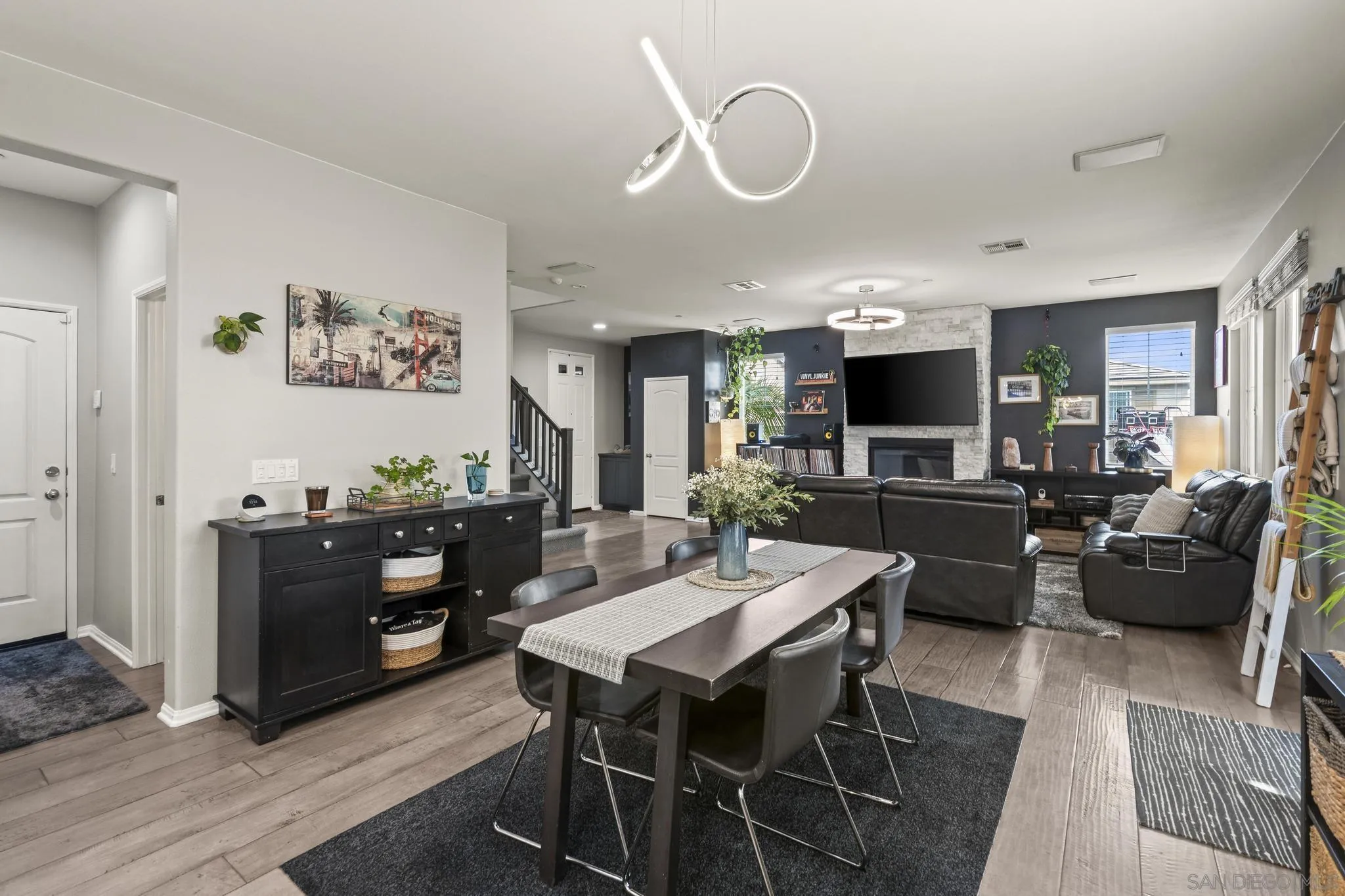 https://cdn.realtyfeed.com/cdn/127/260021505/22bbede6ab0c172352ce2858aca4a00a.webp