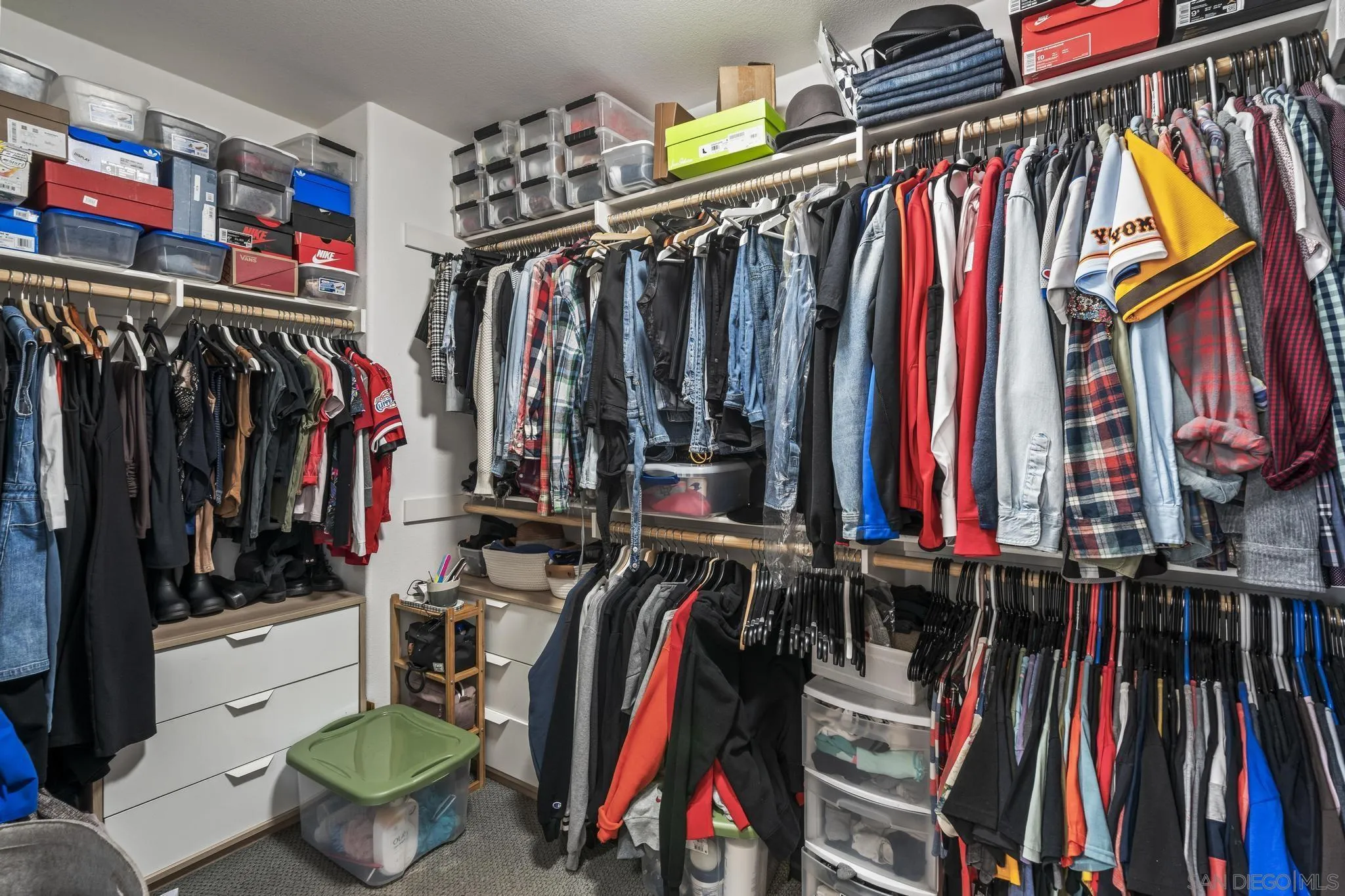 https://cdn.realtyfeed.com/cdn/127/260021505/51c23706eb75989cc3d2486ee9d9969f.webp
