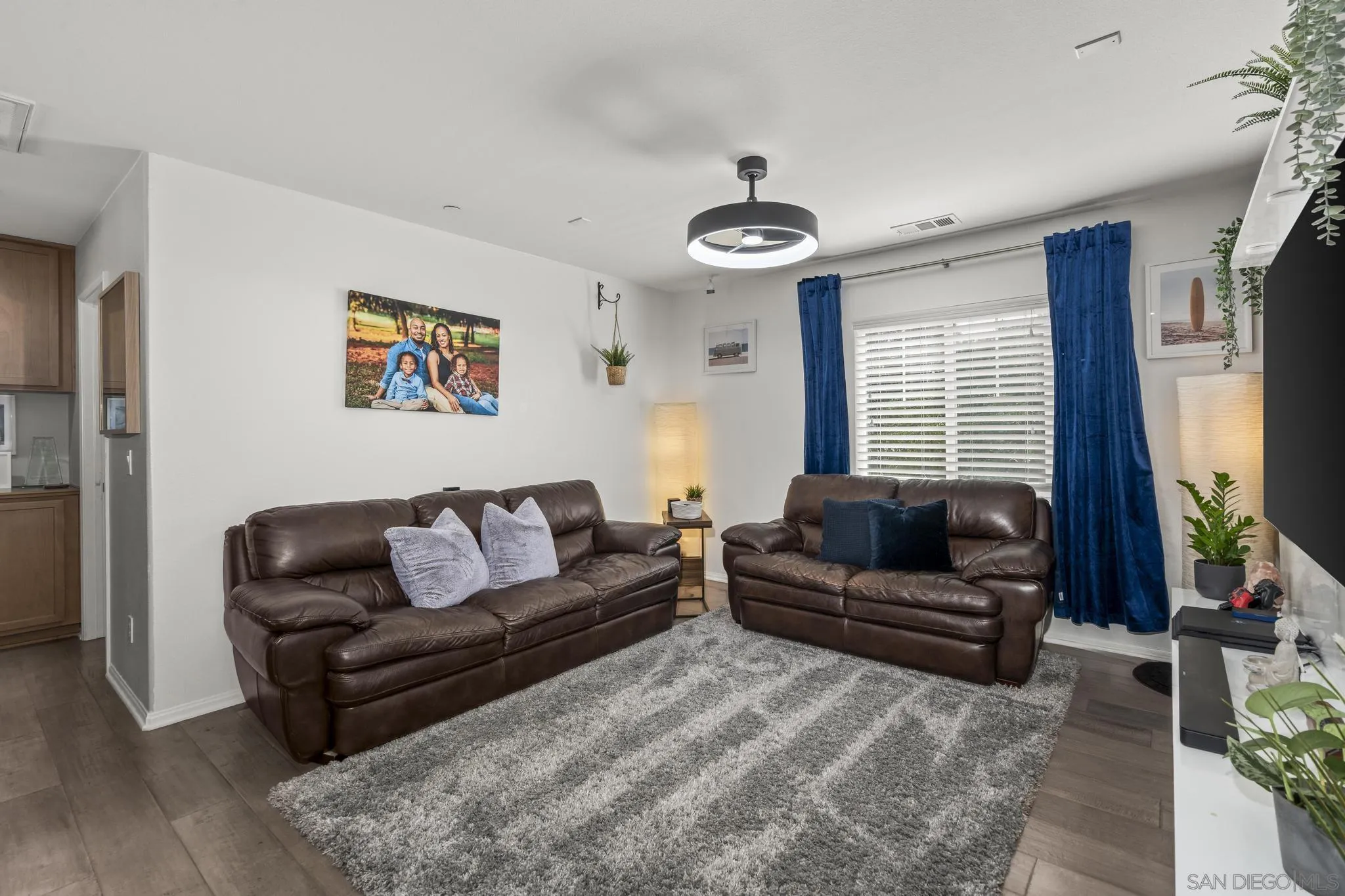 https://cdn.realtyfeed.com/cdn/127/260021505/a9cbfa8f8c046f91783c541fa2578ba4.webp
