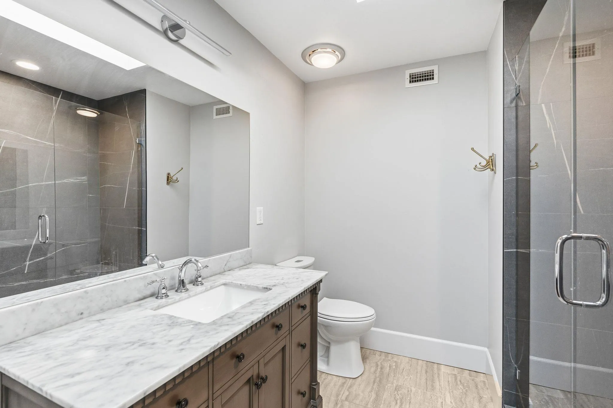 https://cdn.realtyfeed.com/cdn/127/260021508/bf51903c47742e856cb058c10c42c151.webp
