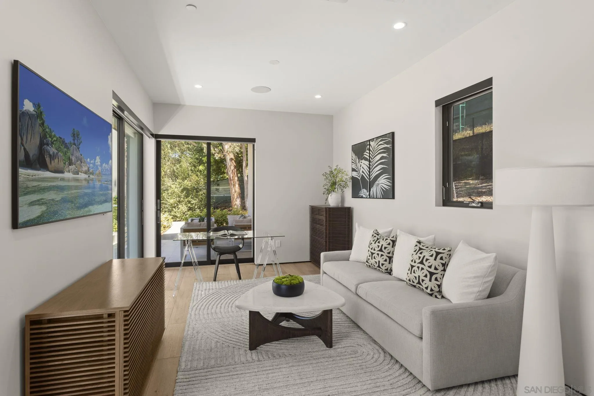 https://cdn.realtyfeed.com/cdn/127/260021509/052b2db6f56f818345eed94ee152436d.webp
