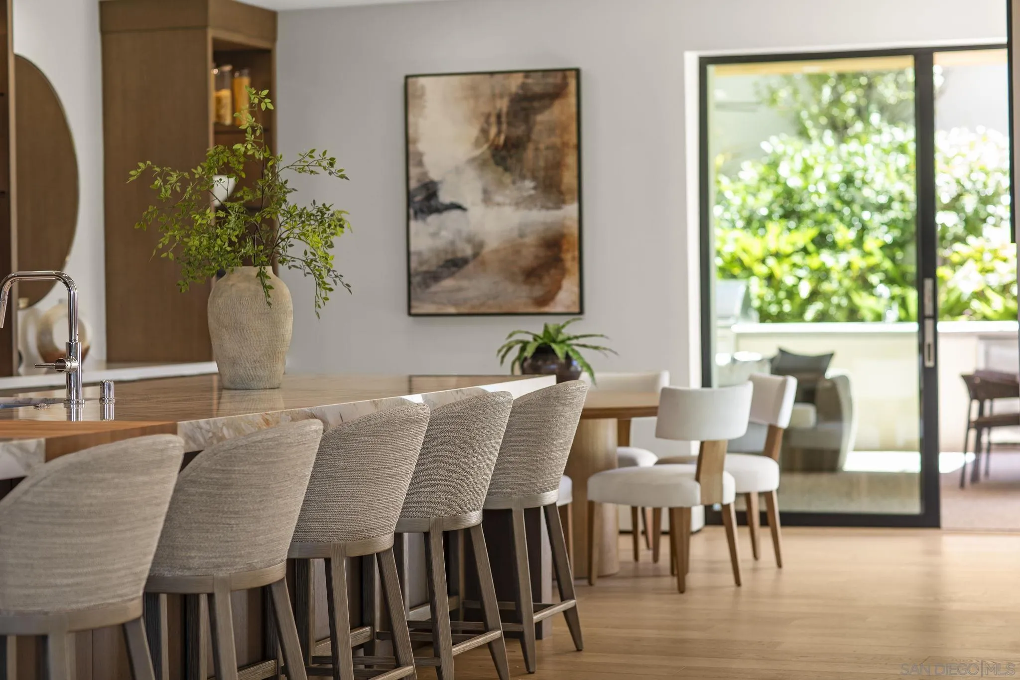 https://cdn.realtyfeed.com/cdn/127/260021509/073122023e1870f2707910e6cf7f936d.webp