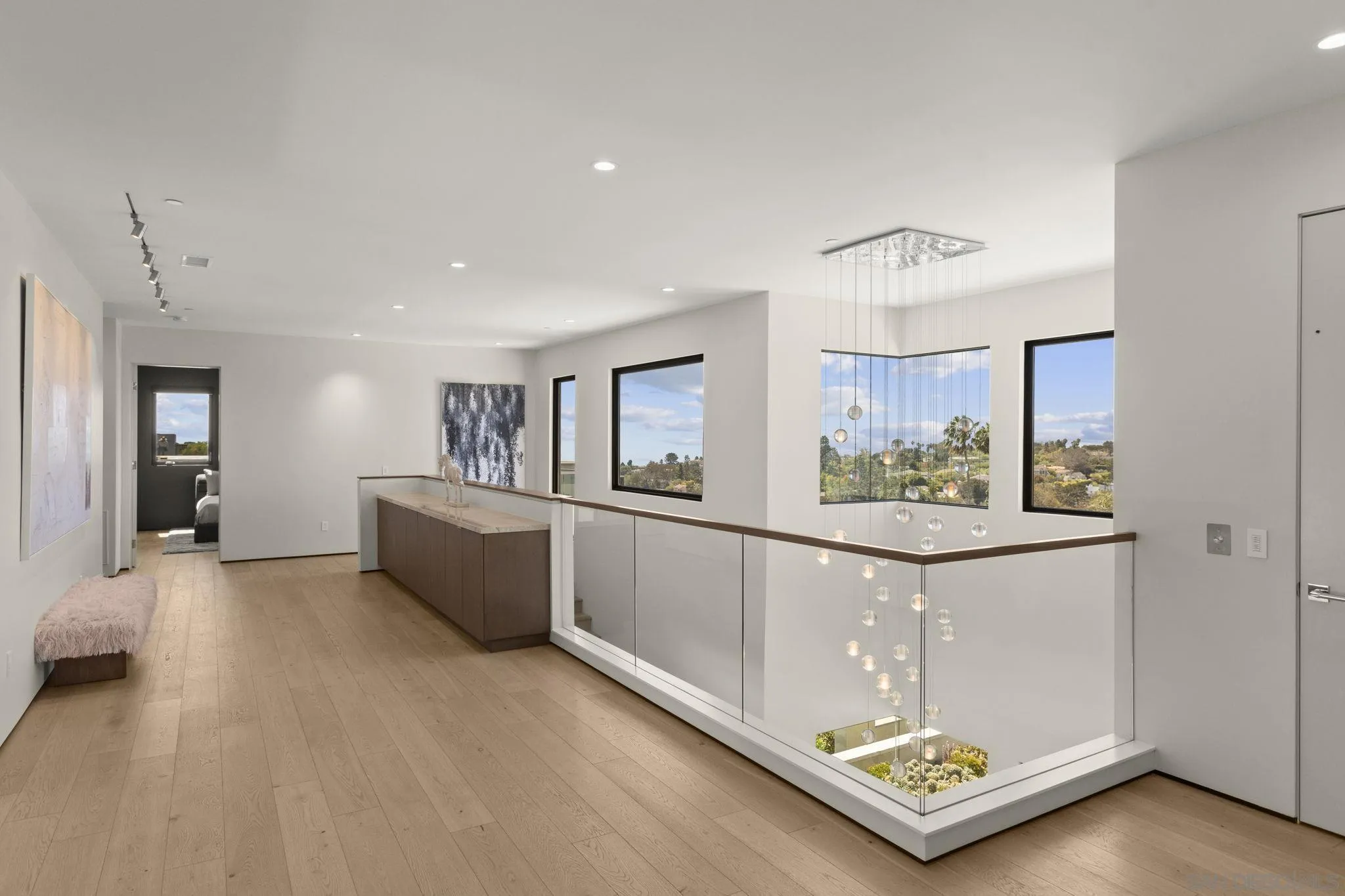 https://cdn.realtyfeed.com/cdn/127/260021509/6b58332ea1be2f9e7ed3f0d15db1a765.webp