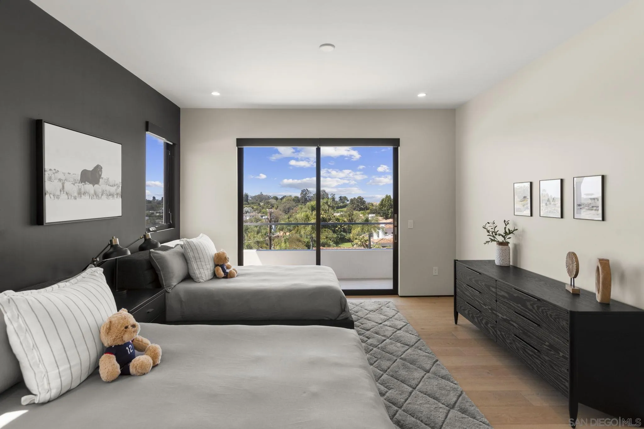 https://cdn.realtyfeed.com/cdn/127/260021509/7ec8ecf4957cfdb34763bc64790e2b04.webp