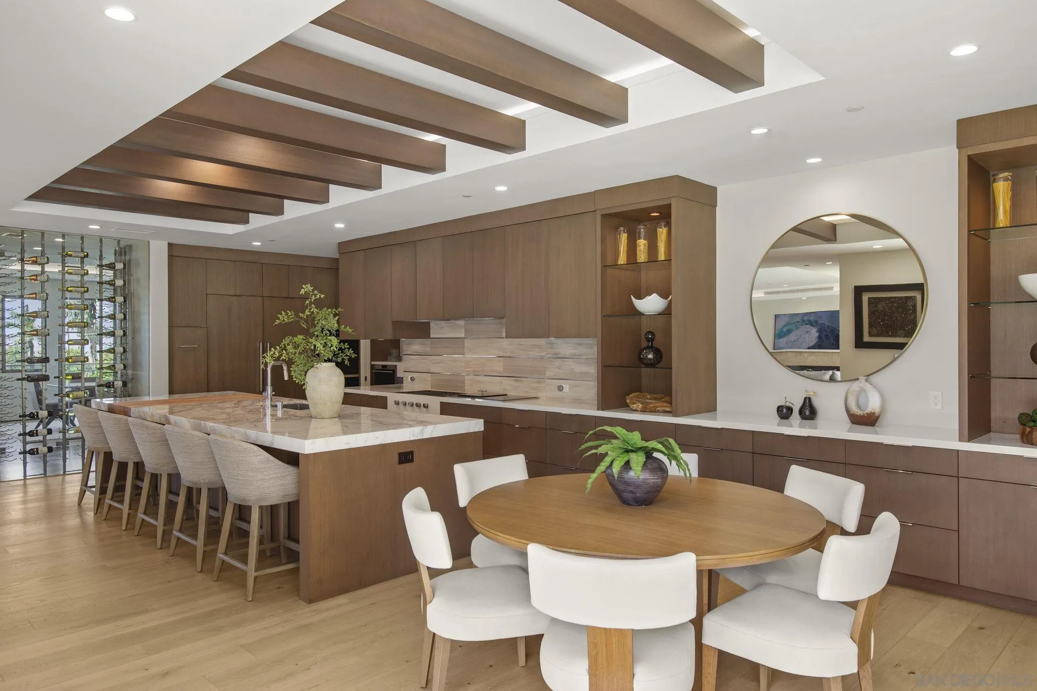 https://cdn.realtyfeed.com/cdn/127/260021509/8a0a2cd1d07b4b694602a6e77a8ce3d8.webp