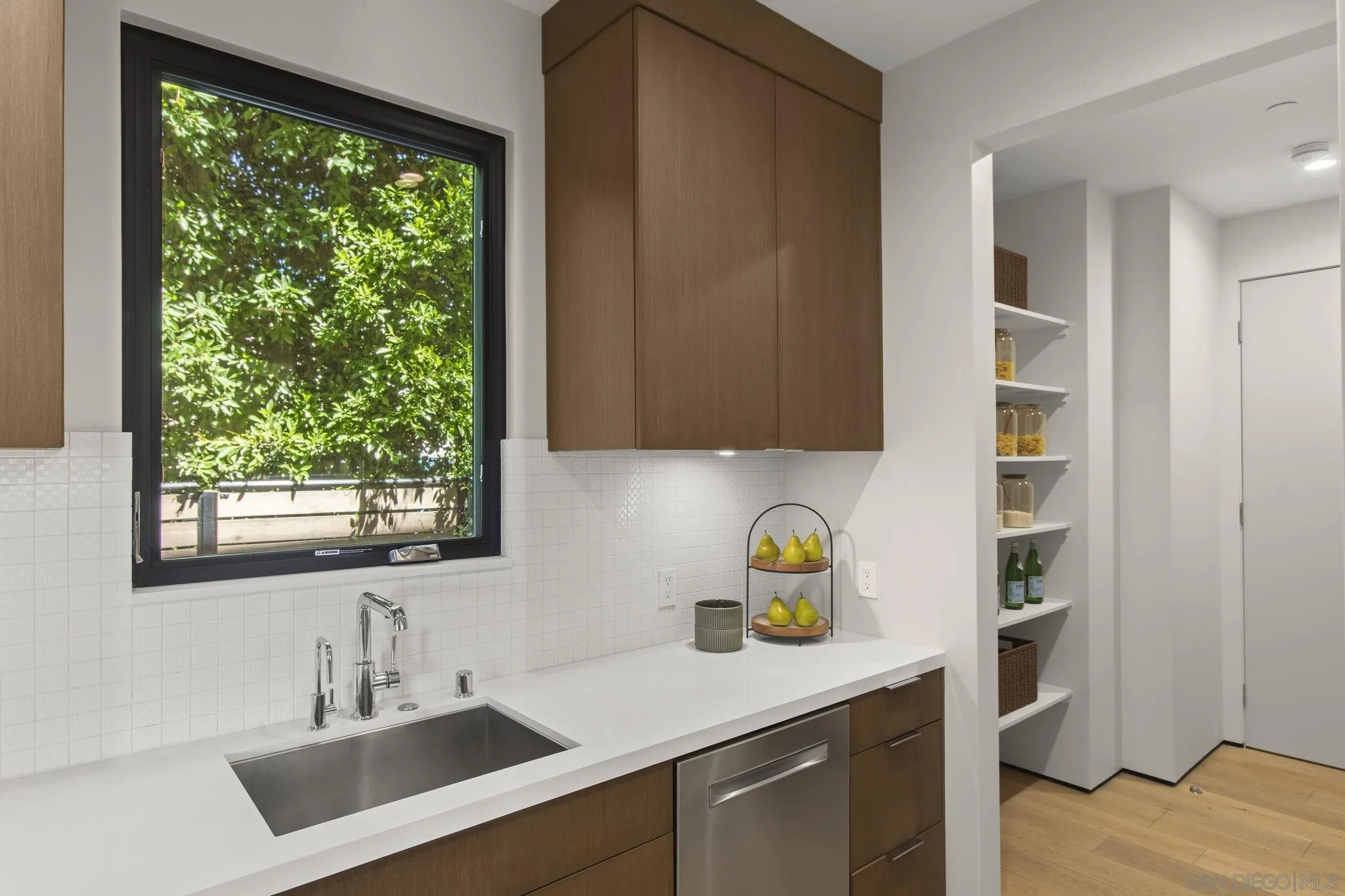 https://cdn.realtyfeed.com/cdn/127/260021509/c92562321dda6ae50493146beb9d7c98.webp