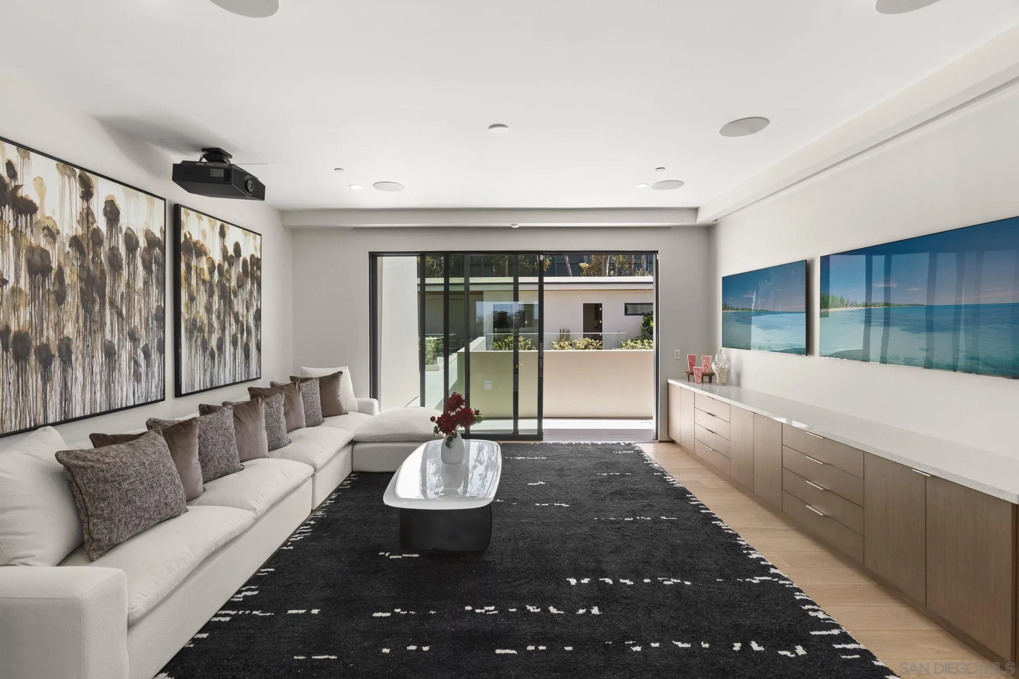 https://cdn.realtyfeed.com/cdn/127/260021509/d8f7112a06cfc09d6a64c4c22471bd1a.webp