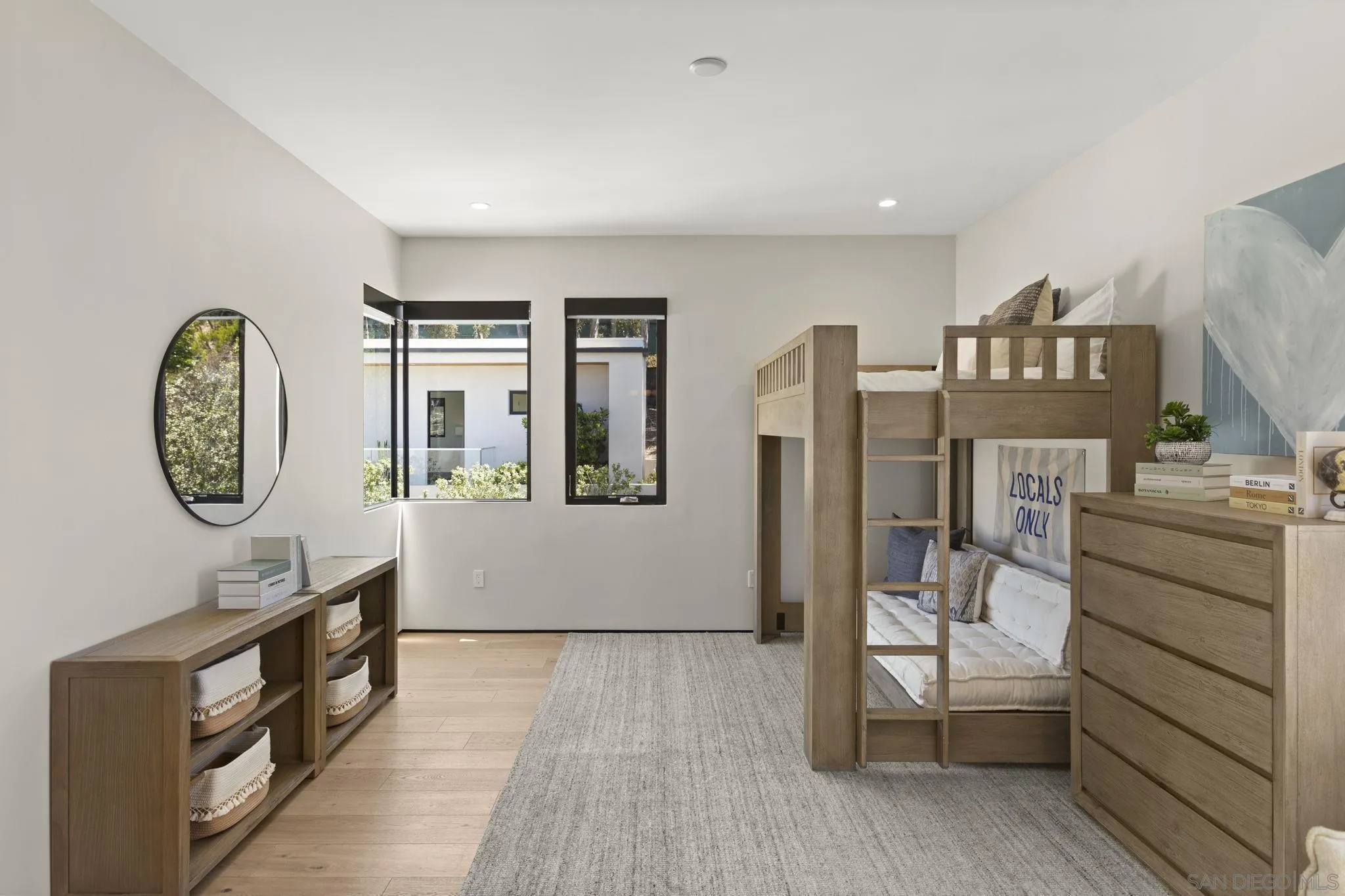 https://cdn.realtyfeed.com/cdn/127/260021509/f9ffb91a4202585bbbd5af3478a6ee86.webp