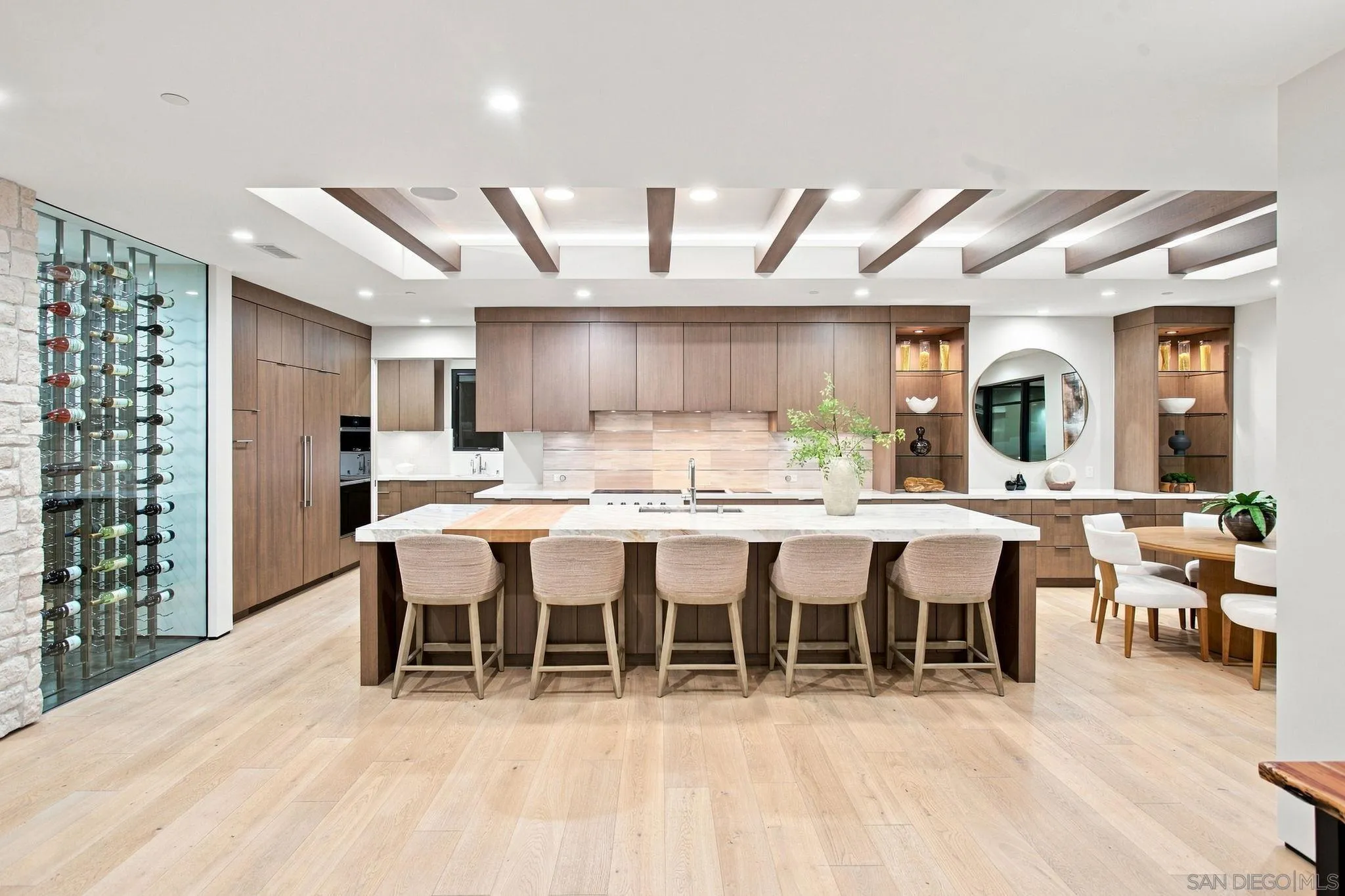 https://cdn.realtyfeed.com/cdn/127/260021509/fdcc73abc8d1539ea1aaa26230d7efaa.webp