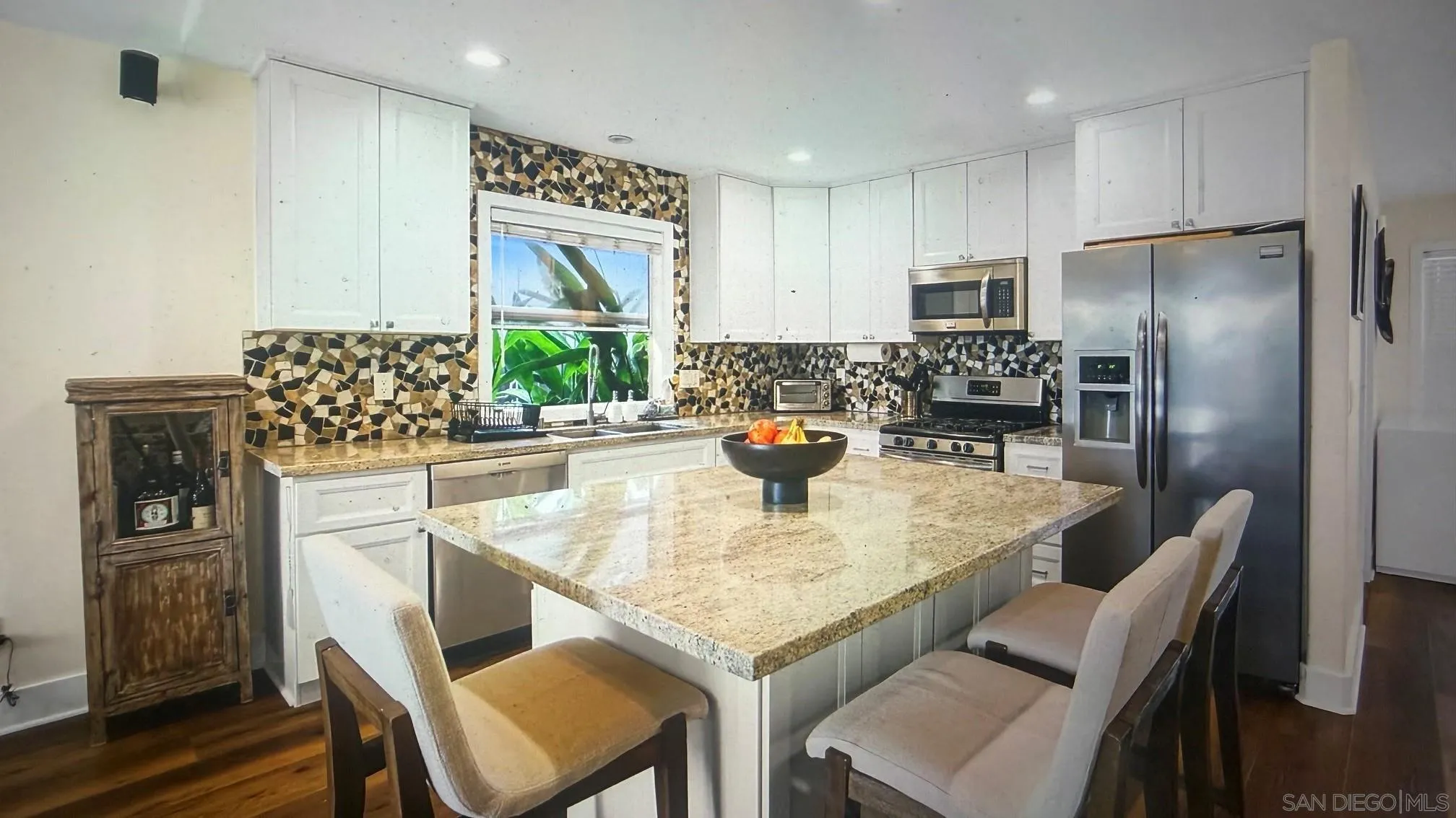 https://cdn.realtyfeed.com/cdn/127/260021510/11d3c0d9e992667edb0df91cd5fc6821.webp