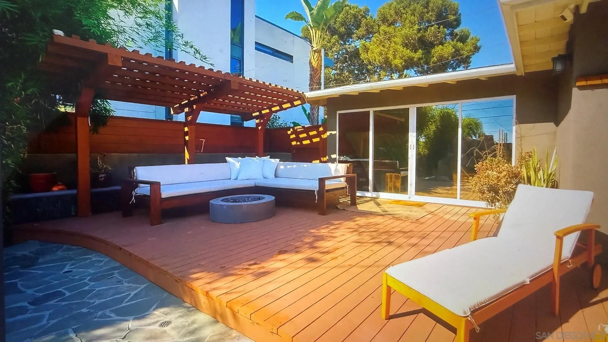 https://cdn.realtyfeed.com/cdn/127/260021510/598e6b65045cbd0f4bfbe462aaa013b2.webp