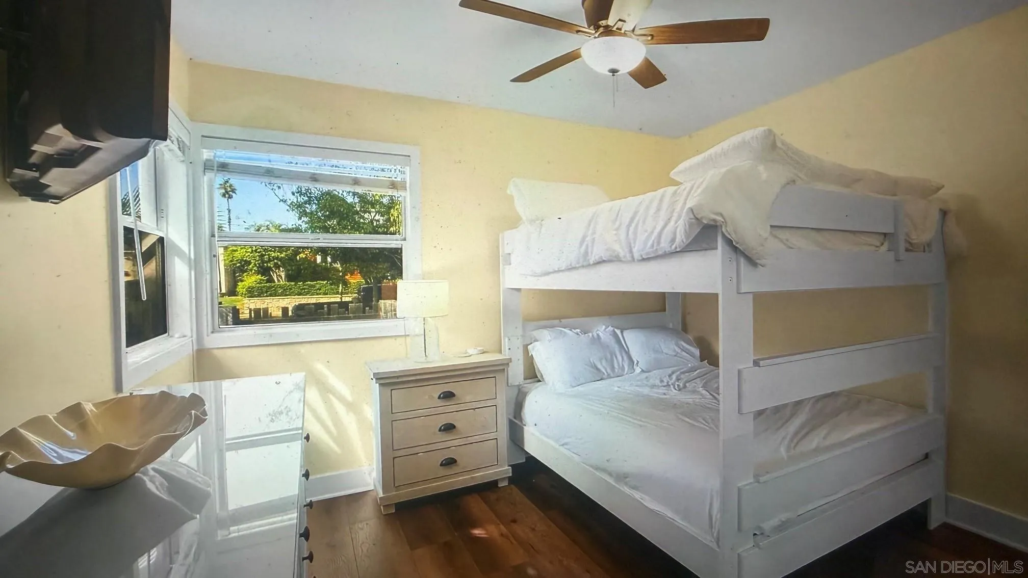 https://cdn.realtyfeed.com/cdn/127/260021510/5c33df2fbd22f577c580bce415c45a9b.webp