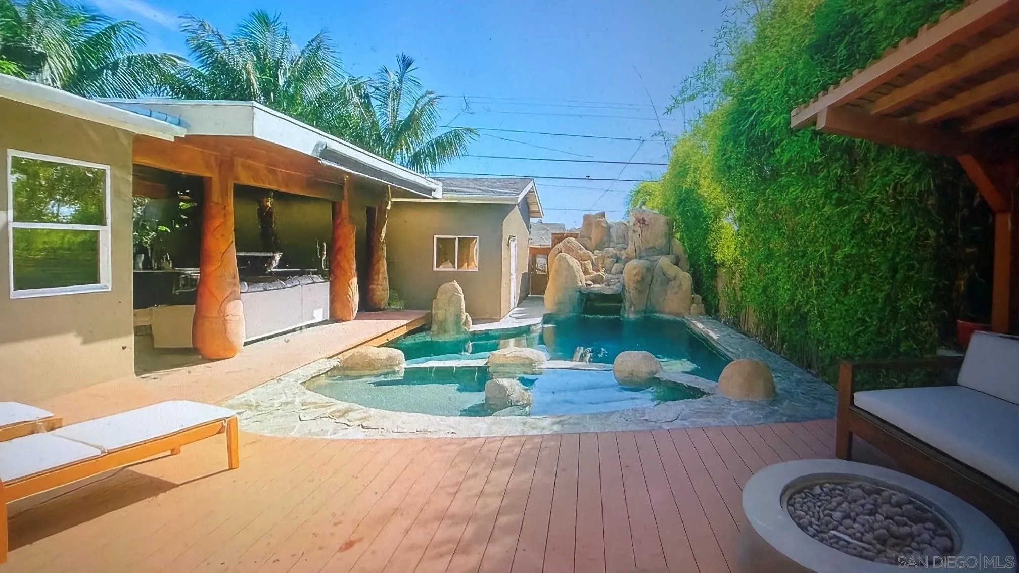 https://cdn.realtyfeed.com/cdn/127/260021510/e772adb68a656cba8f8a01e6dc013efa.webp