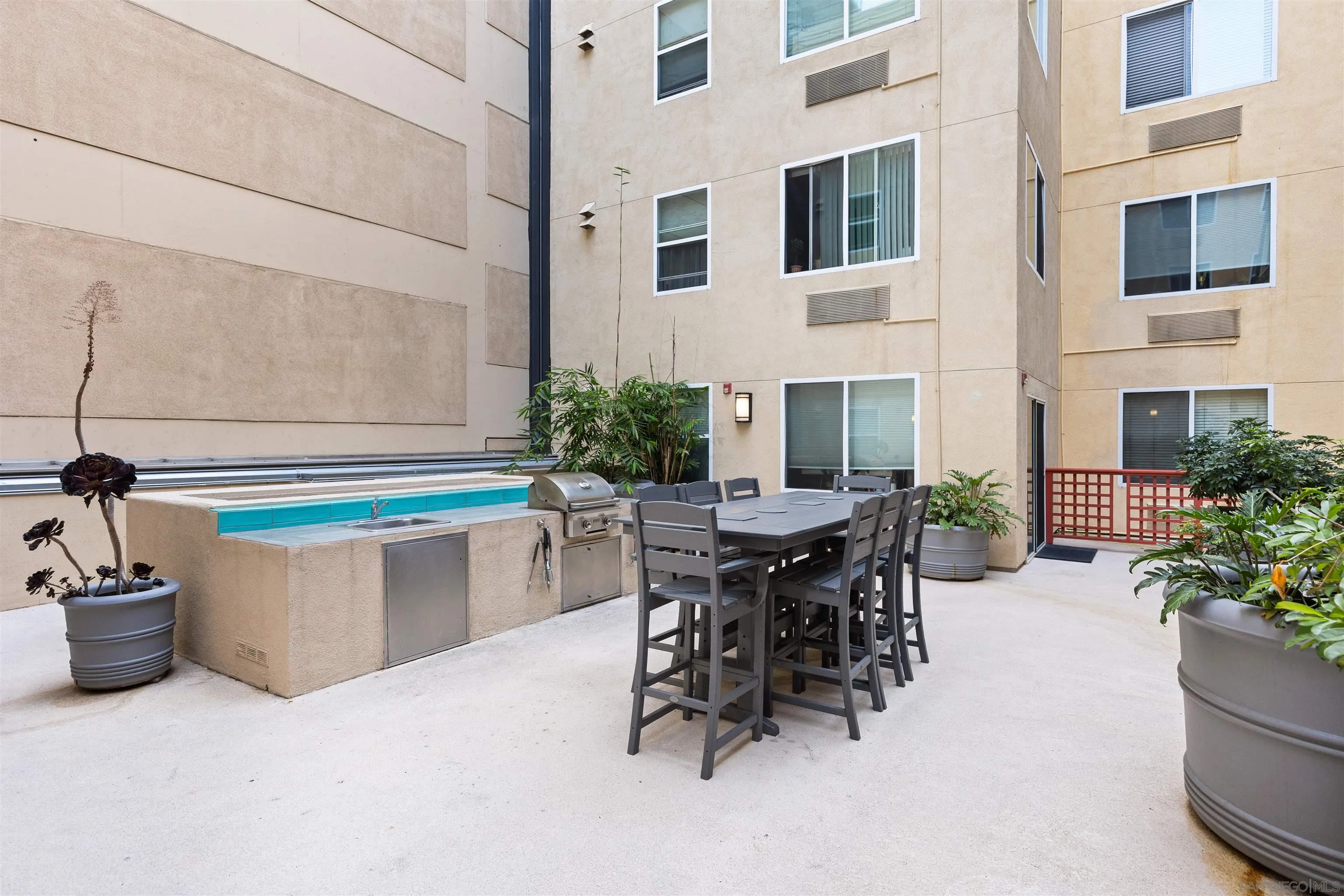 https://cdn.realtyfeed.com/cdn/127/260021512/205667df863557db3048792ca31d6dd5.webp