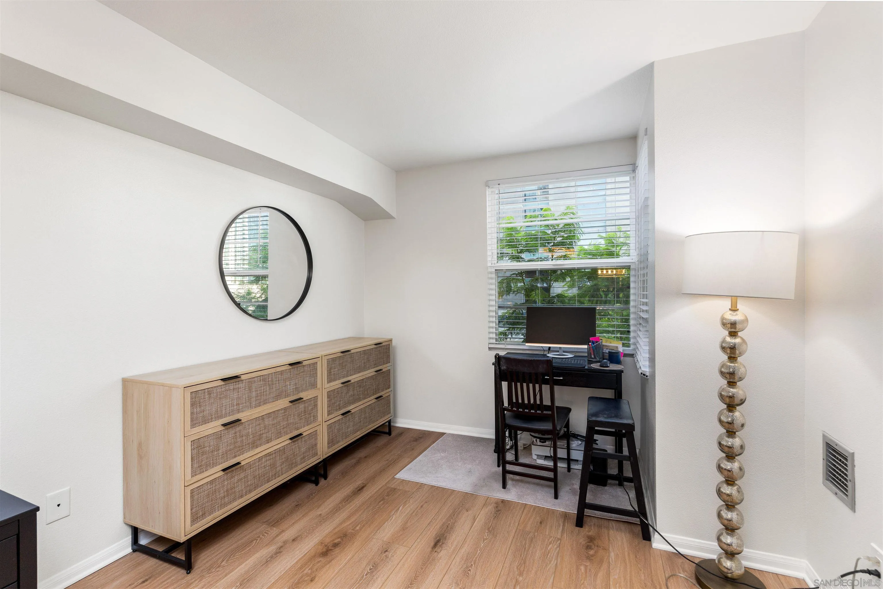 https://cdn.realtyfeed.com/cdn/127/260021512/b1d5a48632b0f096edb694dc0ea91cfc.webp