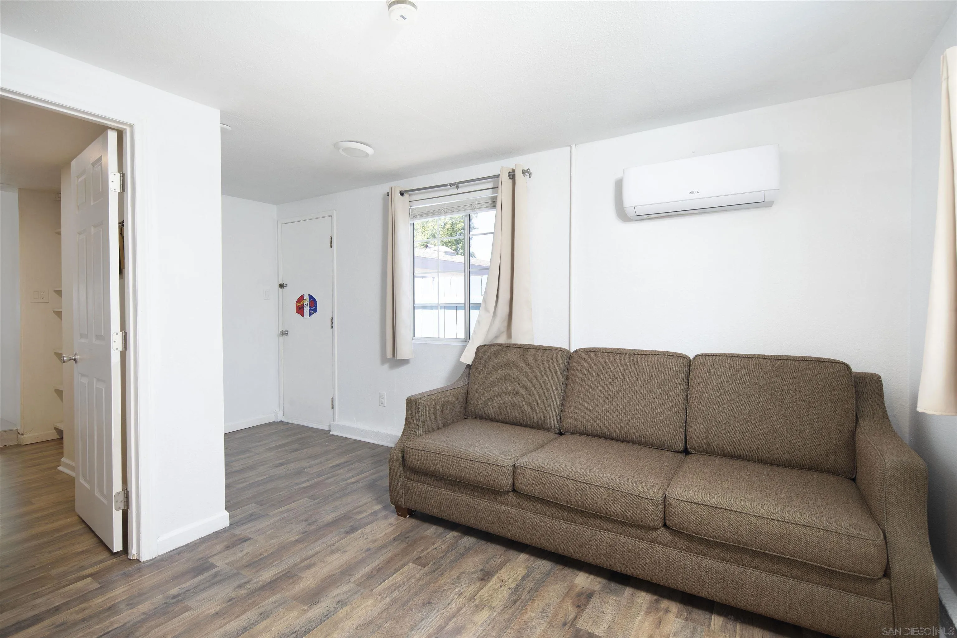 https://cdn.realtyfeed.com/cdn/127/260021514/370657fe006819f9e564b5c2a0afd337.webp