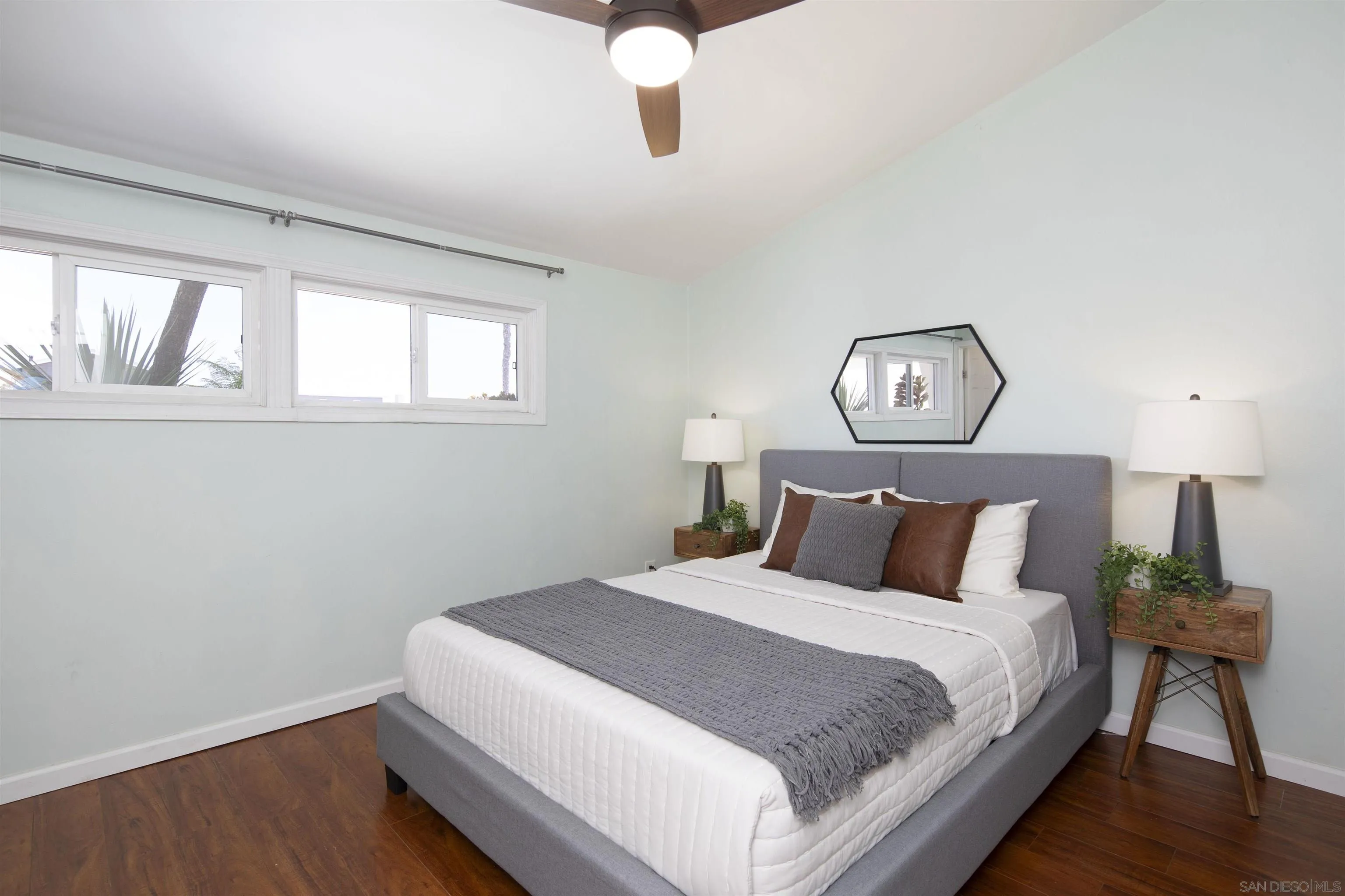 https://cdn.realtyfeed.com/cdn/127/260021514/3c124c4c39dc9beda5662193305a5e79.webp