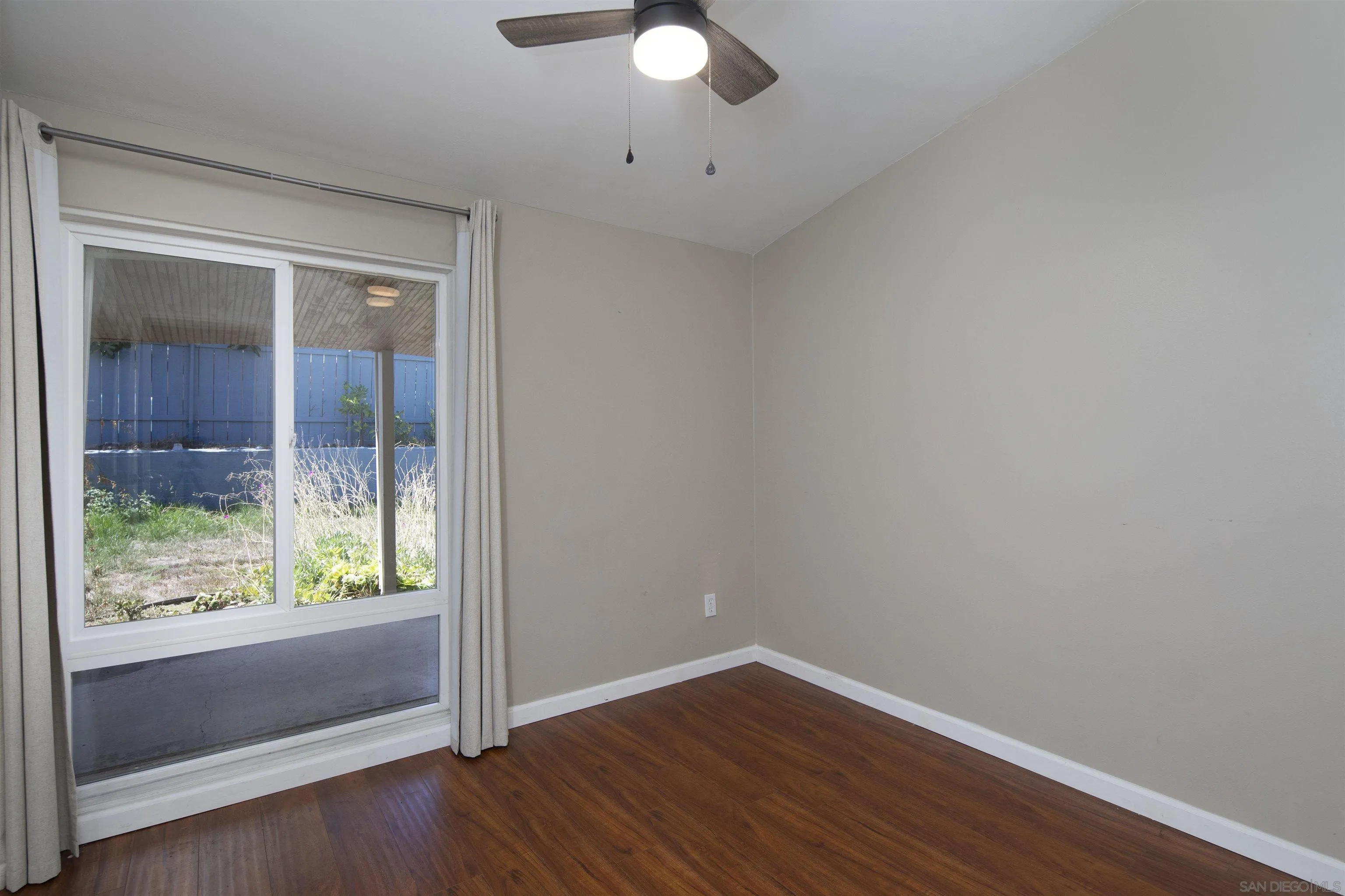 https://cdn.realtyfeed.com/cdn/127/260021514/711568db9629bee05ec7b596d3556d4a.webp