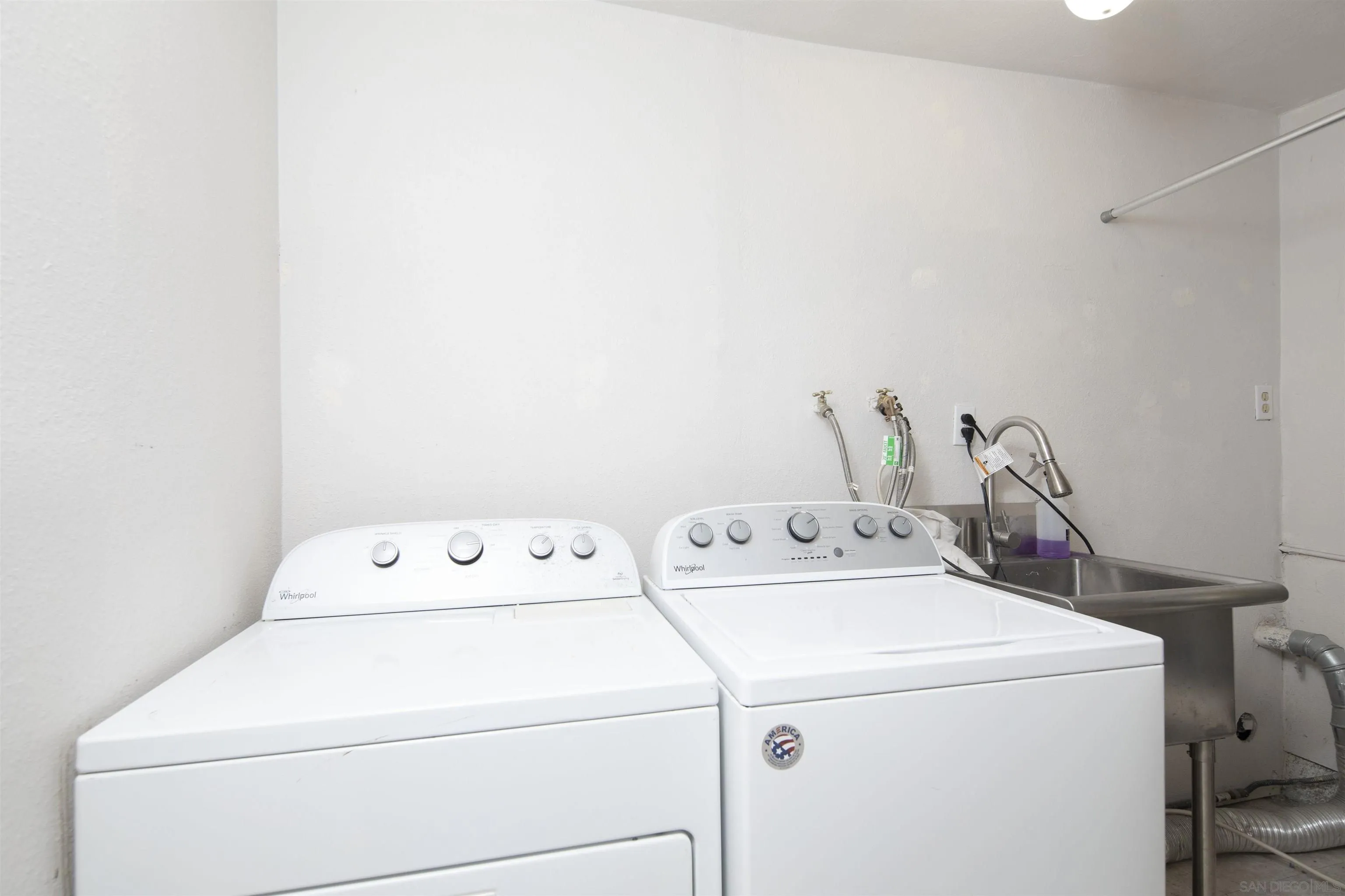 https://cdn.realtyfeed.com/cdn/127/260021514/92324f69a448f6f74c3845eeae999e7d.webp
