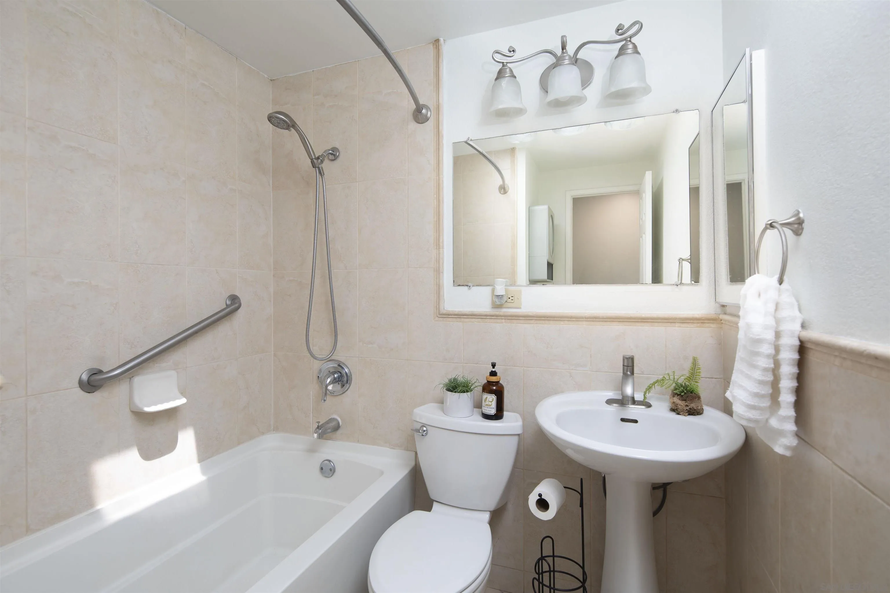 https://cdn.realtyfeed.com/cdn/127/260021514/d15de294487069fb6e01b69d6adcb0f6.webp