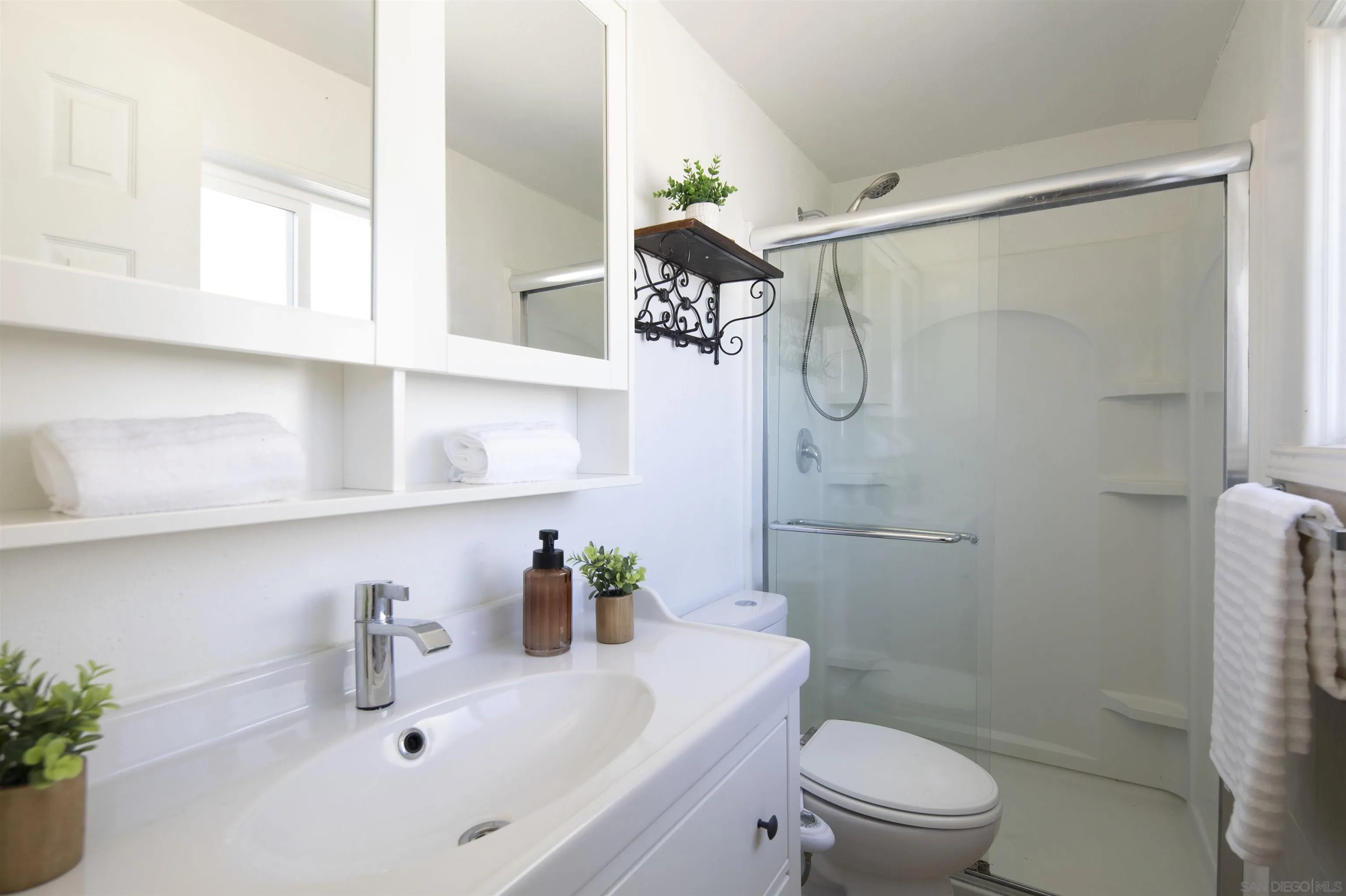 https://cdn.realtyfeed.com/cdn/127/260021514/d19de4e4906e2c5014ec81c38432a963.webp