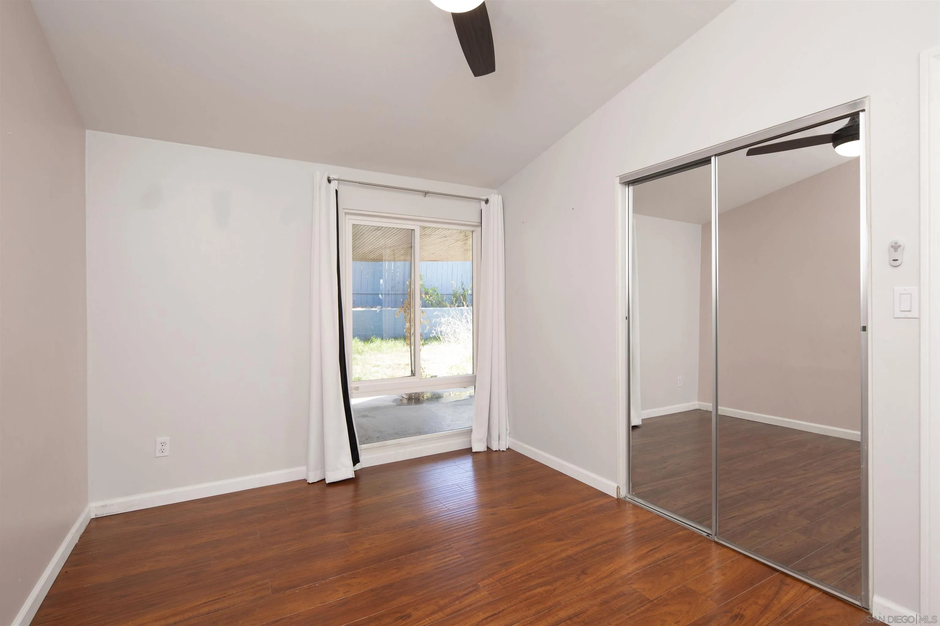 https://cdn.realtyfeed.com/cdn/127/260021514/ed97c58aa969136916604aa434930957.webp
