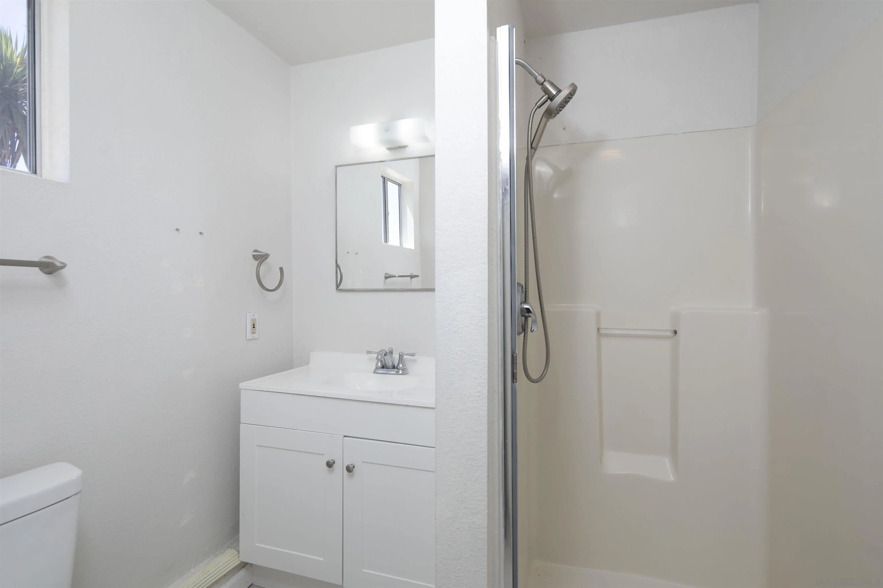https://cdn.realtyfeed.com/cdn/127/260021514/ef1677dacd1cd525d66721a9f632e6df.webp