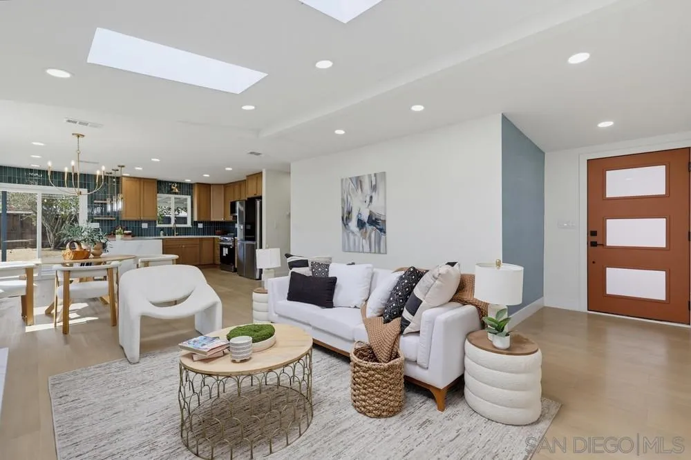 https://cdn.realtyfeed.com/cdn/127/260021515/7fbef1616681d349bd5b746caab3b24f.webp
