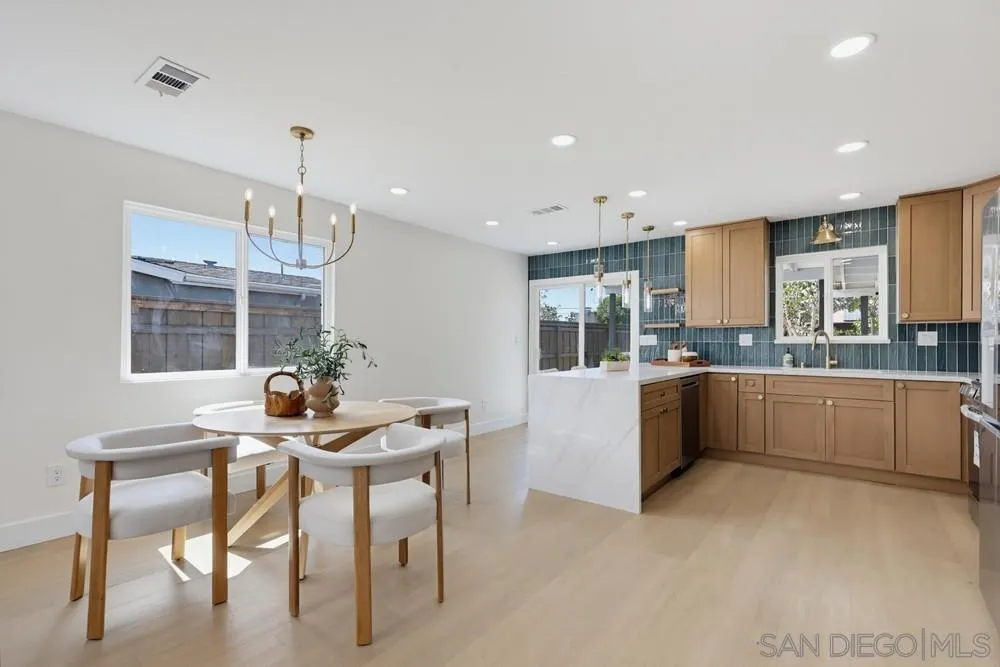 https://cdn.realtyfeed.com/cdn/127/260021515/a5bbc73035cad6cf45cf10bb03d086dc.webp