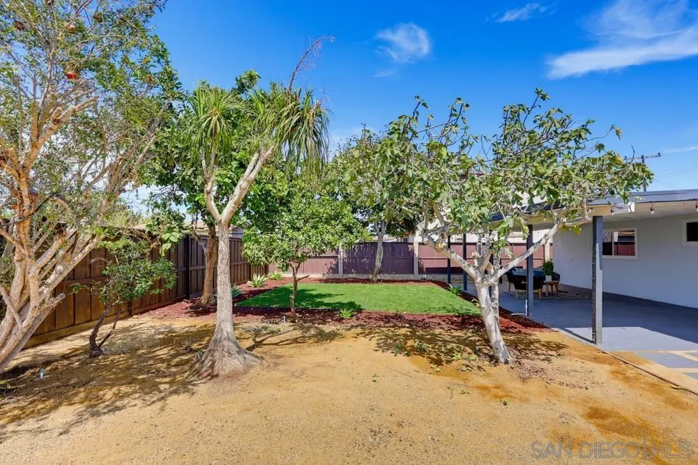 https://cdn.realtyfeed.com/cdn/127/260021515/cddbb932bd61fb65ae97e76f56c42efe.webp
