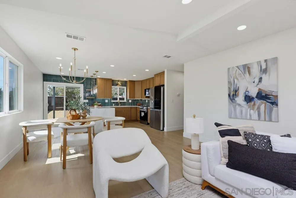 https://cdn.realtyfeed.com/cdn/127/260021515/e3b354bb4f905e268f4de28dc3fce836.webp