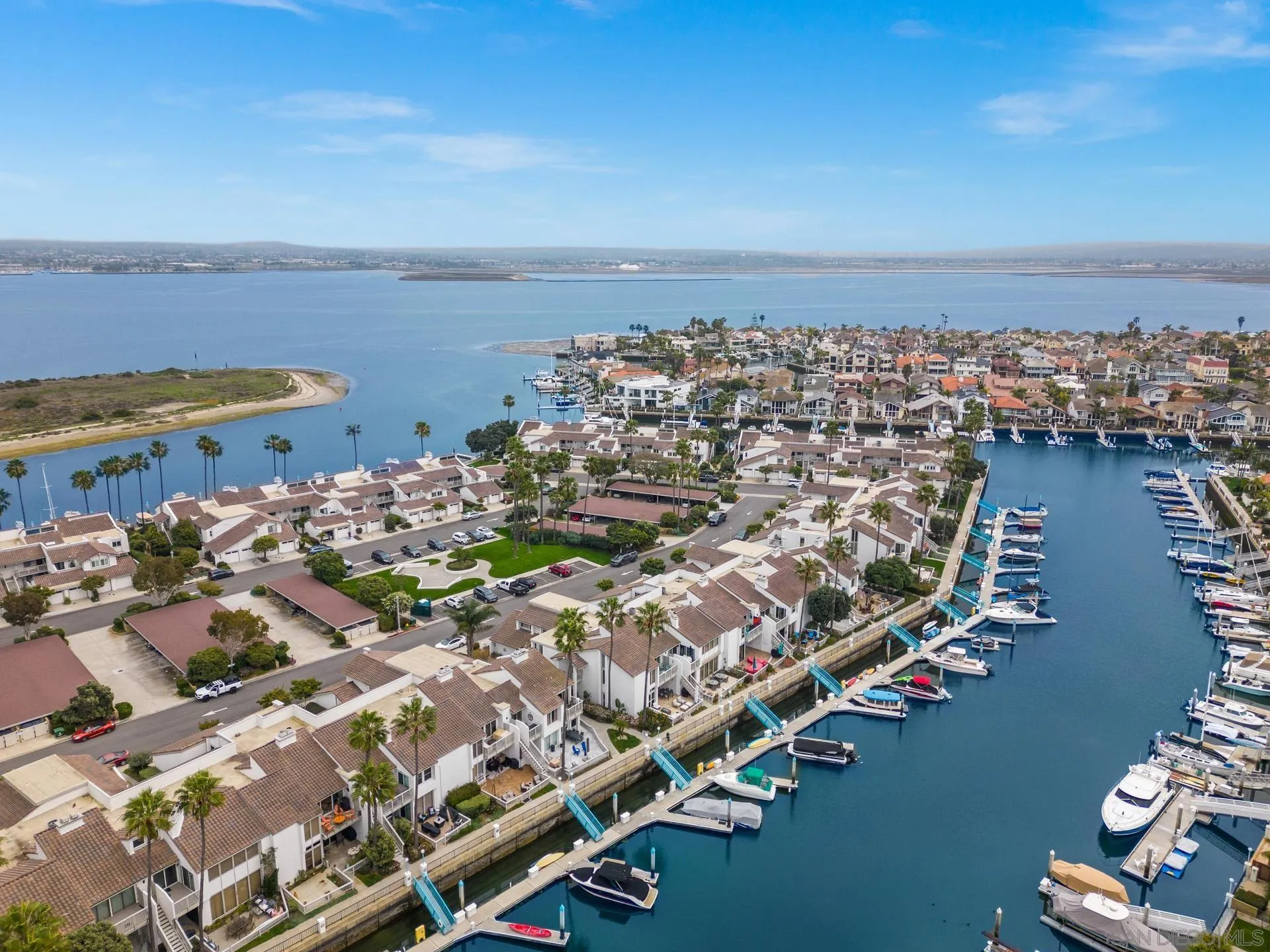 https://cdn.realtyfeed.com/cdn/127/260021516/b660fb985ef3a550b5b49c06469f69fb.webp