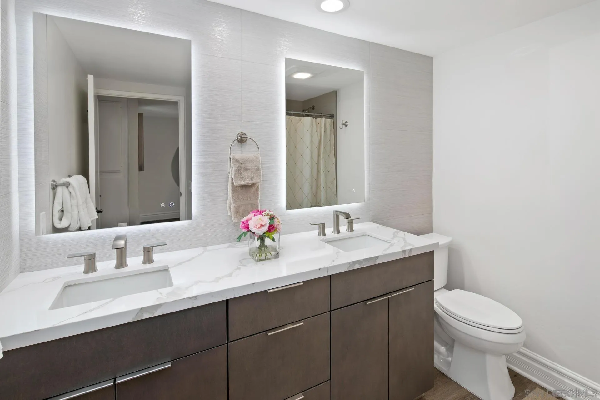 https://cdn.realtyfeed.com/cdn/127/260021516/c29573df7570e845de5c132d69a30590.webp