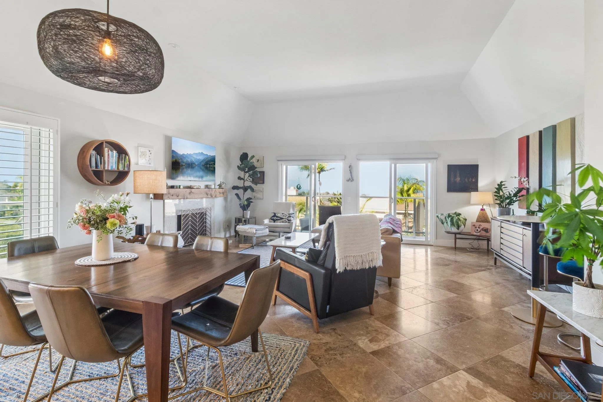 https://cdn.realtyfeed.com/cdn/127/260021517/12b69ec76901c86774eae3518795dd05.webp