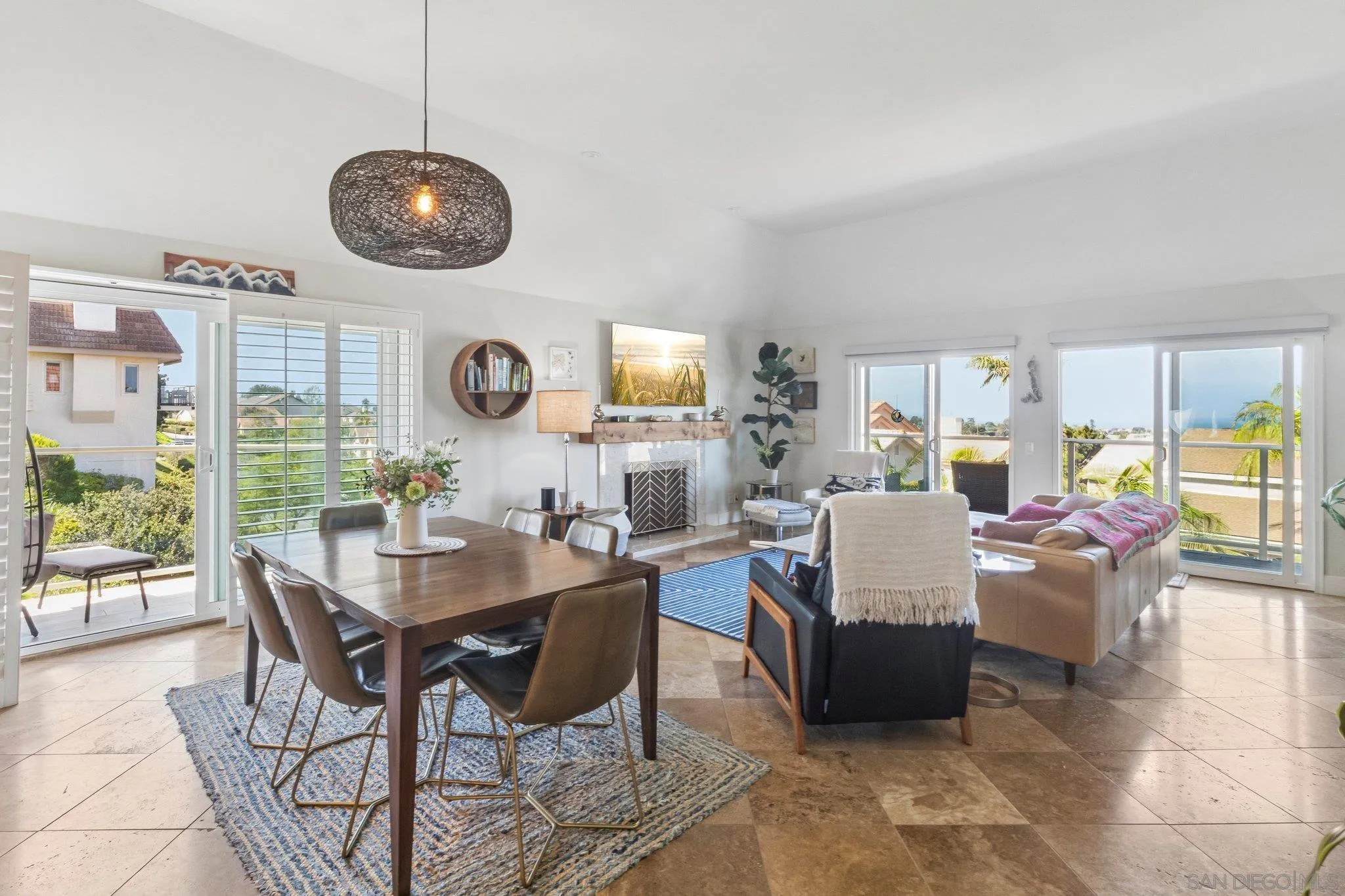 https://cdn.realtyfeed.com/cdn/127/260021517/31b2de0ee7c2b71a0a42ecf6158903e6.webp