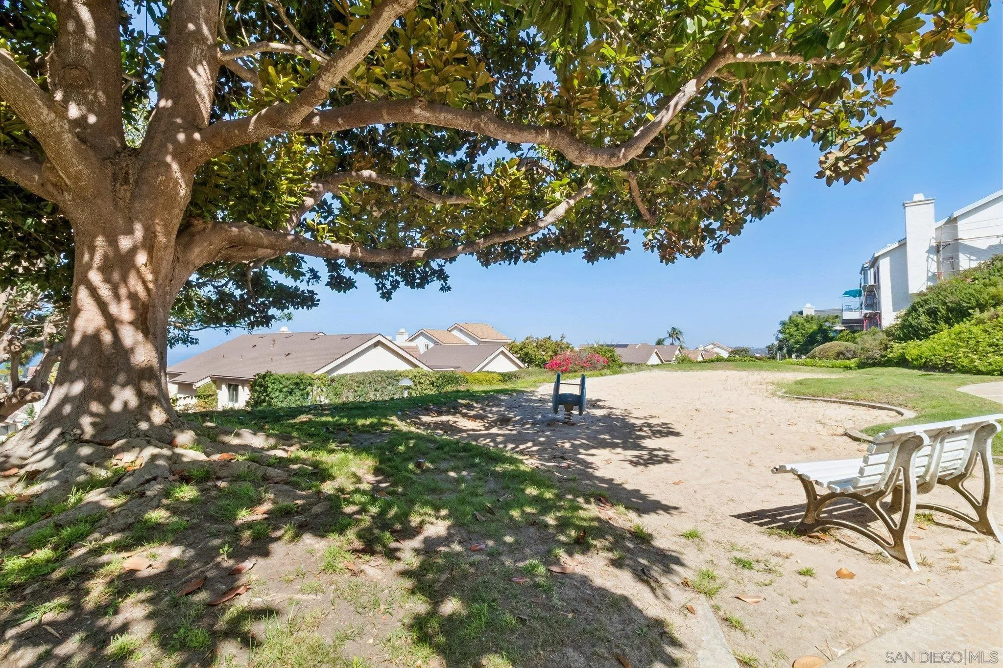 https://cdn.realtyfeed.com/cdn/127/260021517/561fe7e1f5268fbc695682879a08e215.webp
