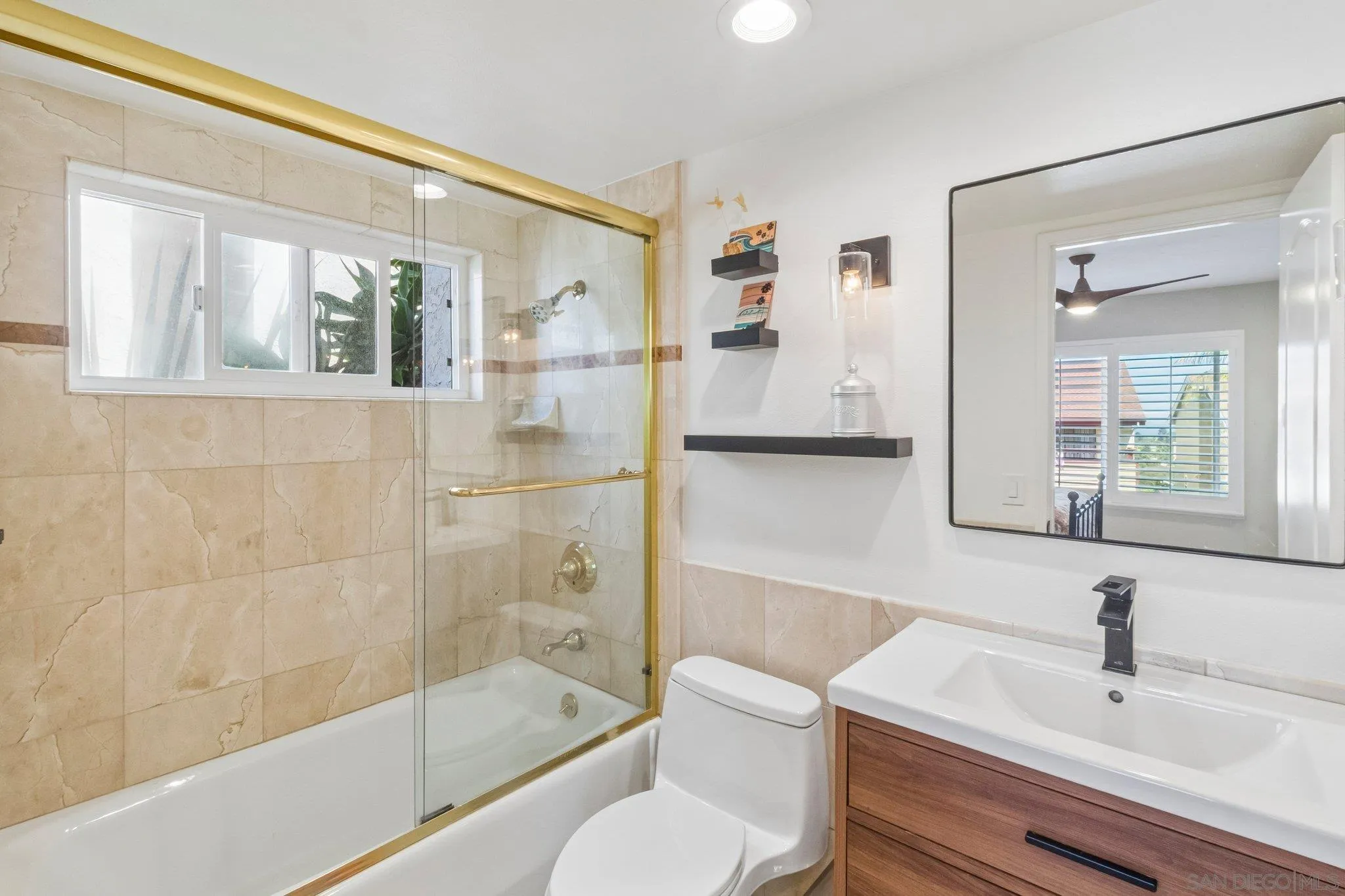https://cdn.realtyfeed.com/cdn/127/260021517/60a533256cb76447c7345e874d1bae41.webp