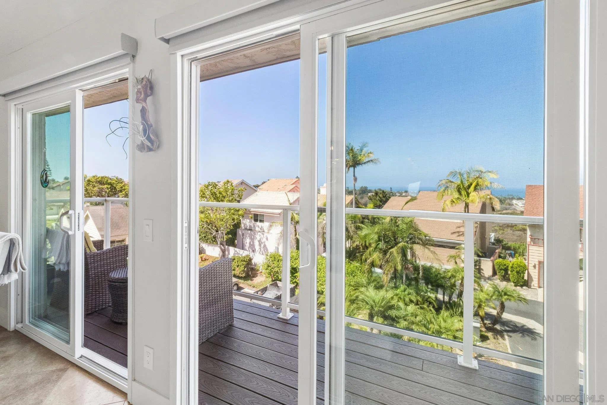 https://cdn.realtyfeed.com/cdn/127/260021517/74f03ee98ad19d7415820869d3e6a136.webp