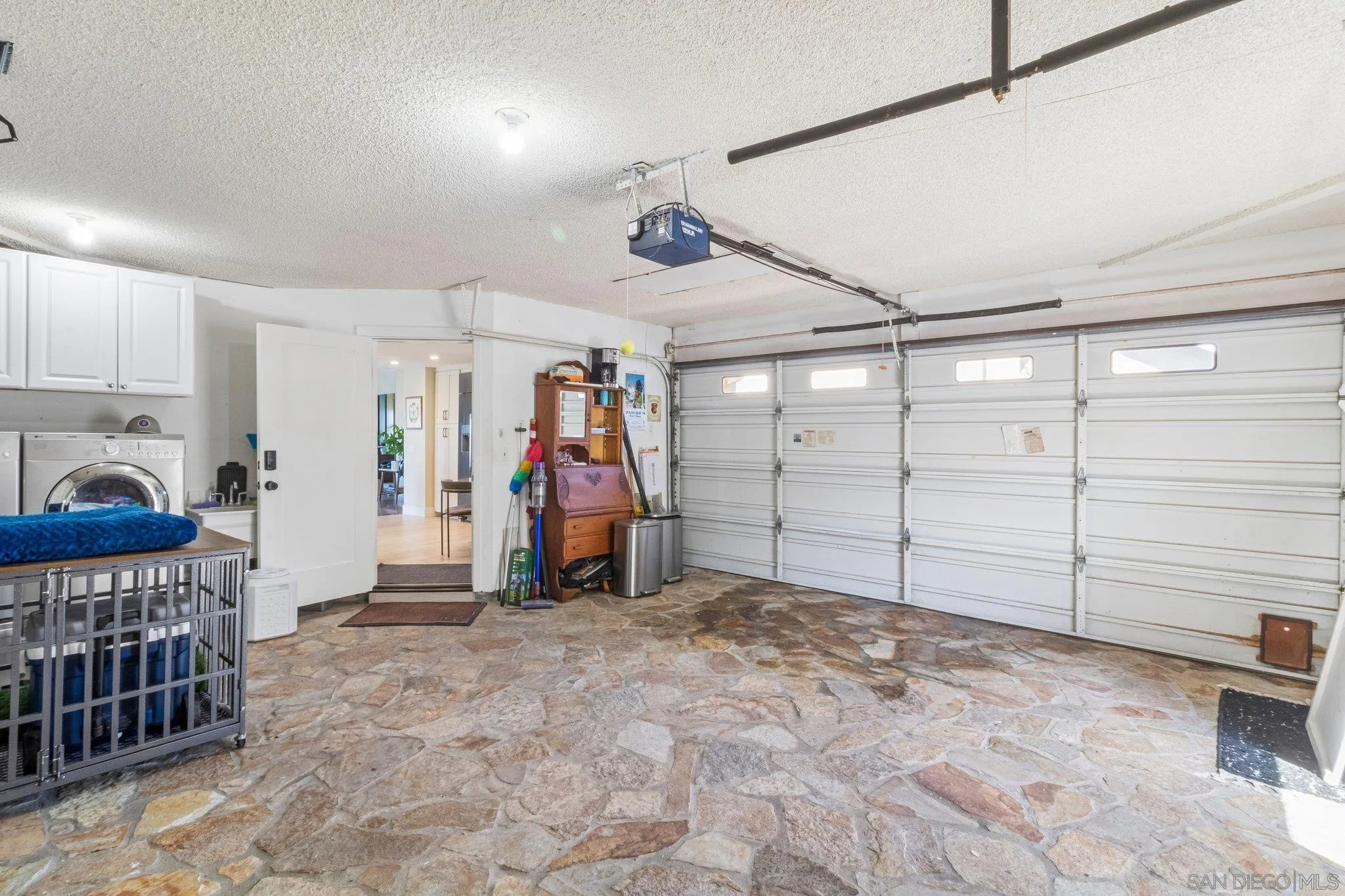 https://cdn.realtyfeed.com/cdn/127/260021517/9c65432783045817fa0aa7127bb74d8e.webp