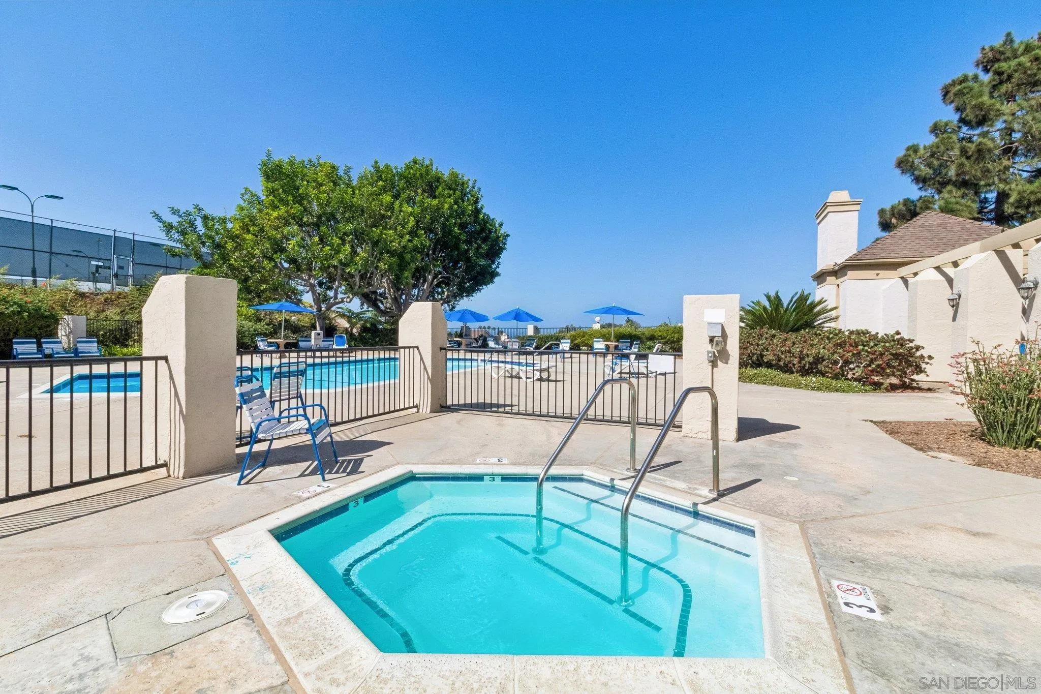 https://cdn.realtyfeed.com/cdn/127/260021517/b7f7063ae0f973393646b0f7ad7e8554.webp