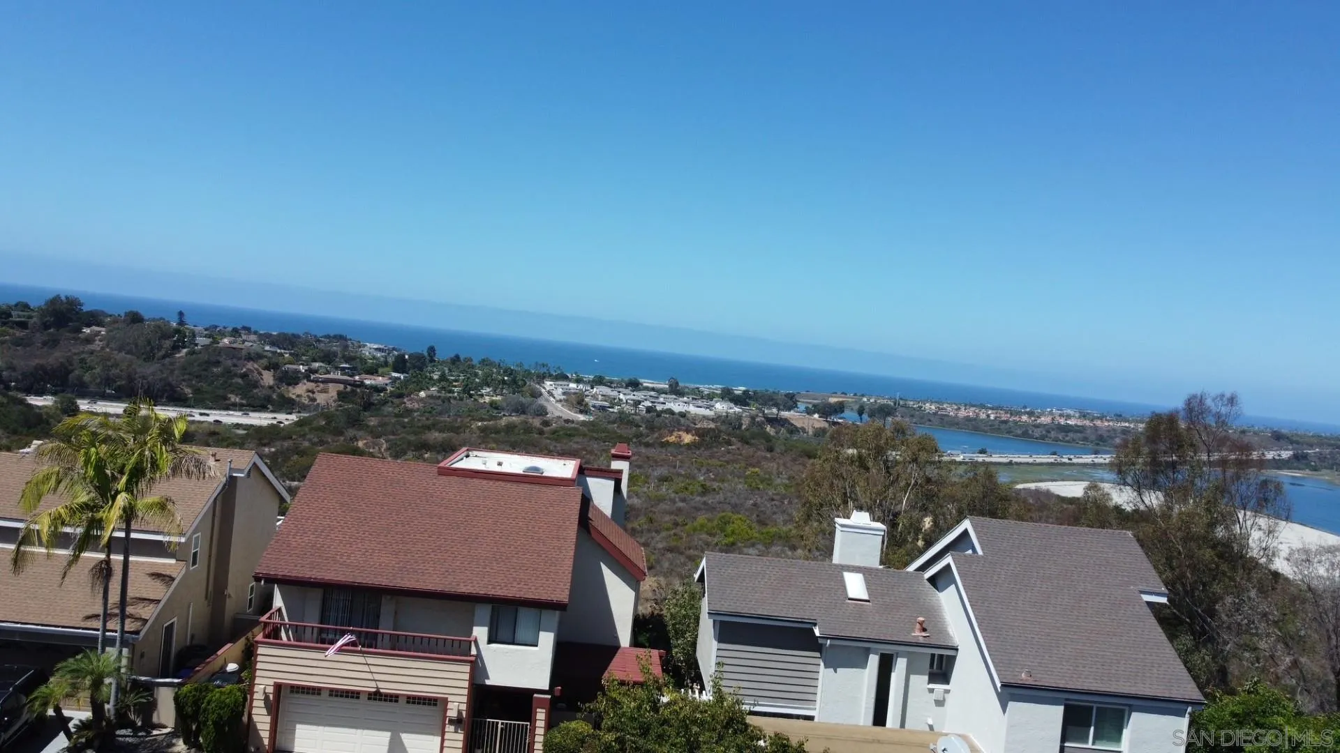 https://cdn.realtyfeed.com/cdn/127/260021517/d031940bf3cd78ecdef2a25ca82b43ad.webp