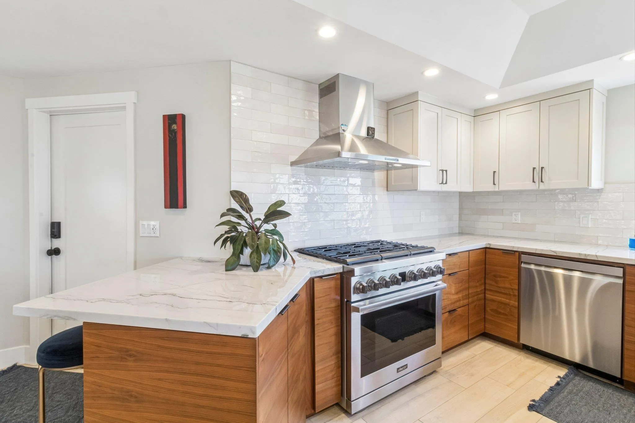 https://cdn.realtyfeed.com/cdn/127/260021517/efd07f5761998c830a4a1a7af63e82fa.webp