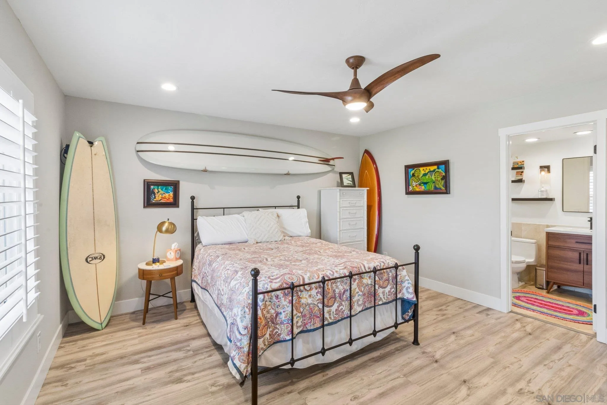 https://cdn.realtyfeed.com/cdn/127/260021517/fe8cd3c8408d3a14ccd9c8f9259fe8fb.webp