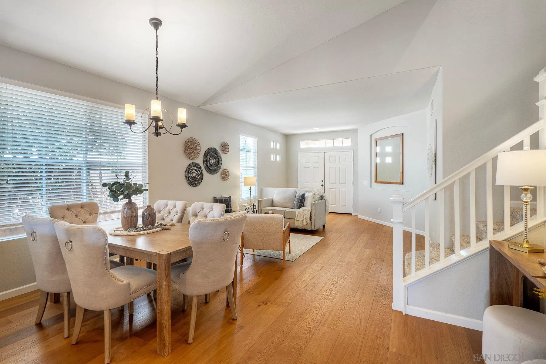 https://cdn.realtyfeed.com/cdn/127/260021518/0cbf52f63659355bcf554fc18c1995fe.webp