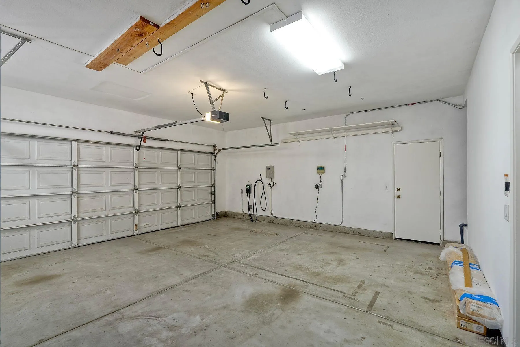 https://cdn.realtyfeed.com/cdn/127/260021518/1765a14acb8e38b945bf92fb2435685b.webp