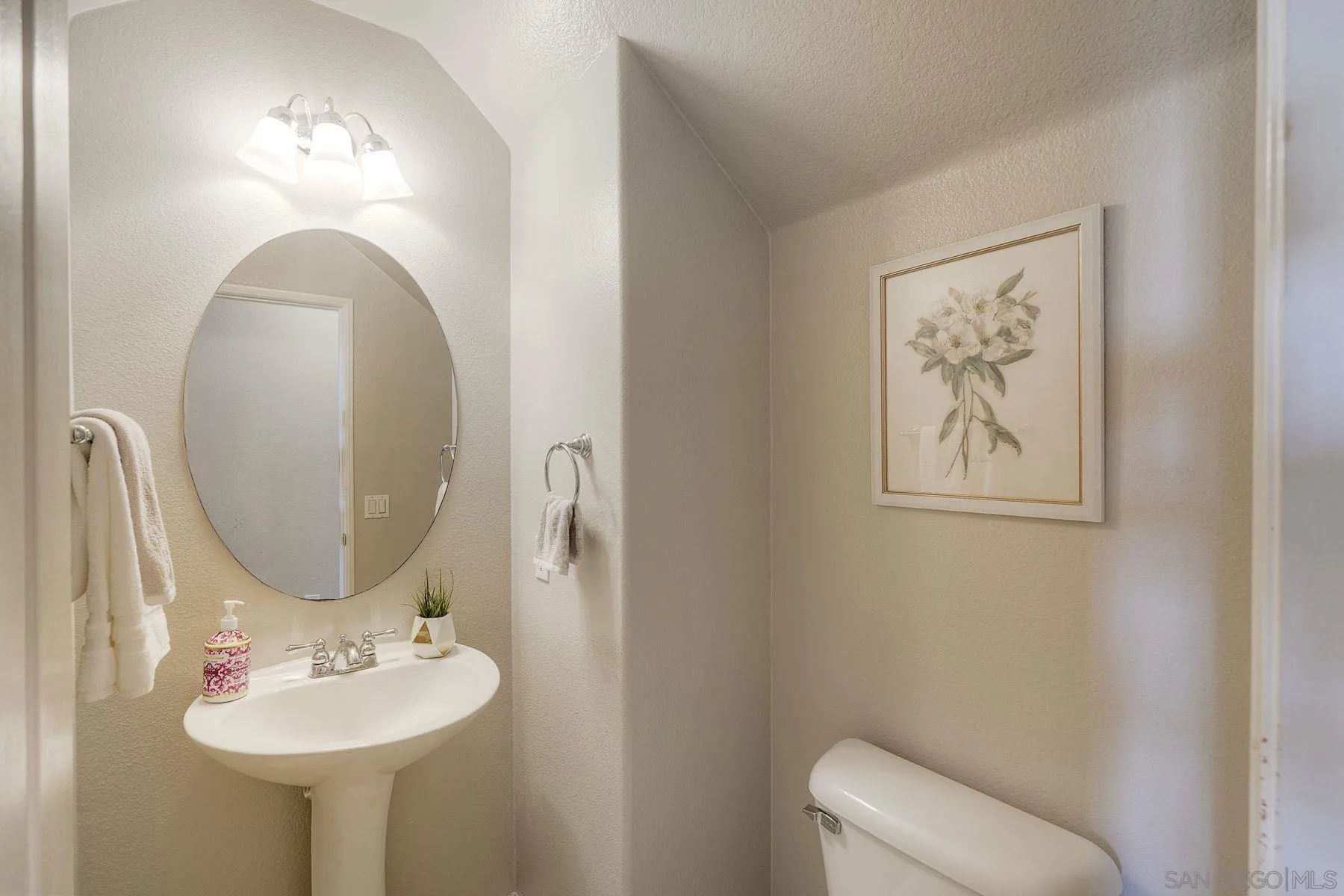 https://cdn.realtyfeed.com/cdn/127/260021518/17fb7277da7aa4eb7efa1ffa6f6e4aba.webp