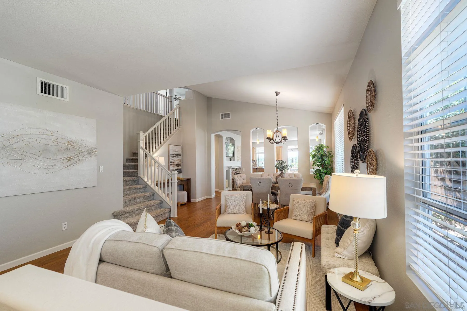 https://cdn.realtyfeed.com/cdn/127/260021518/3e2a90673353a89f850d7fcc4b2f6e82.webp