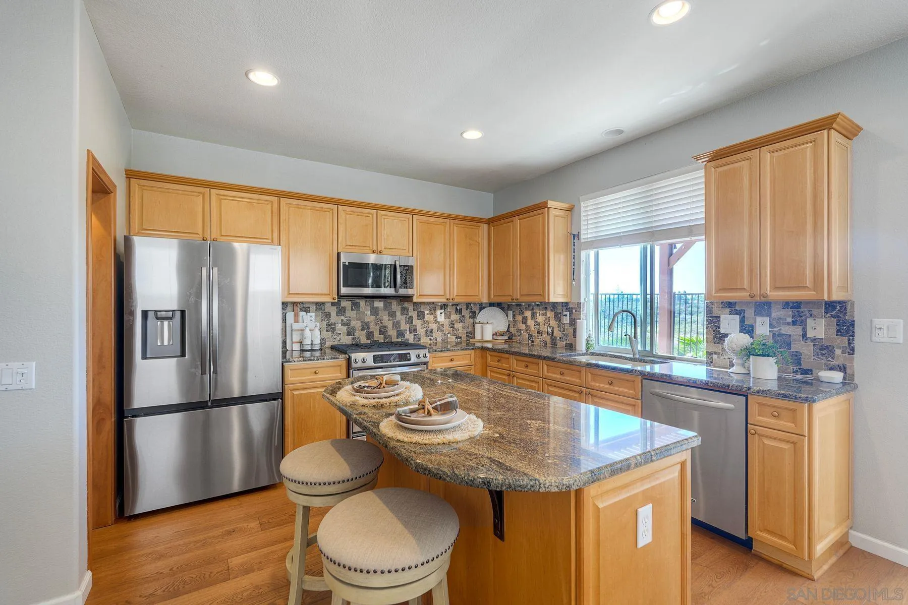 https://cdn.realtyfeed.com/cdn/127/260021518/af2197cc4165898ea9ad63eb417f5ea3.webp