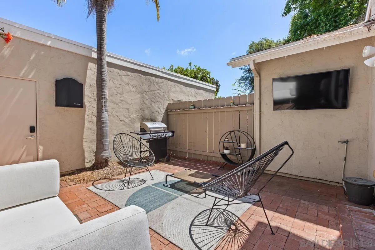 https://cdn.realtyfeed.com/cdn/127/260021520/c9e19754547adfebb81a26409856bbb7.webp